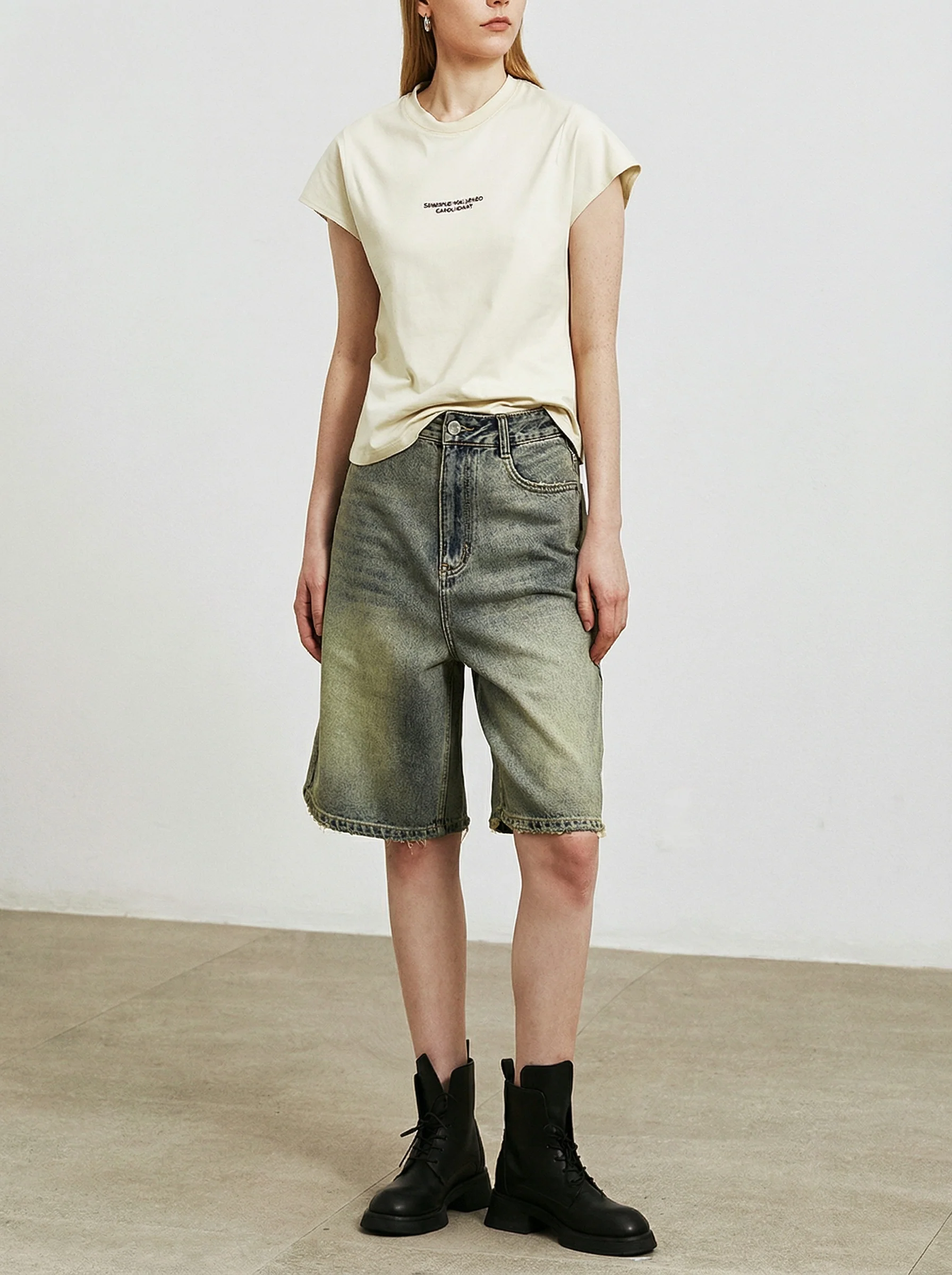 Seamless Embroidered Cotton Tee - Image 4