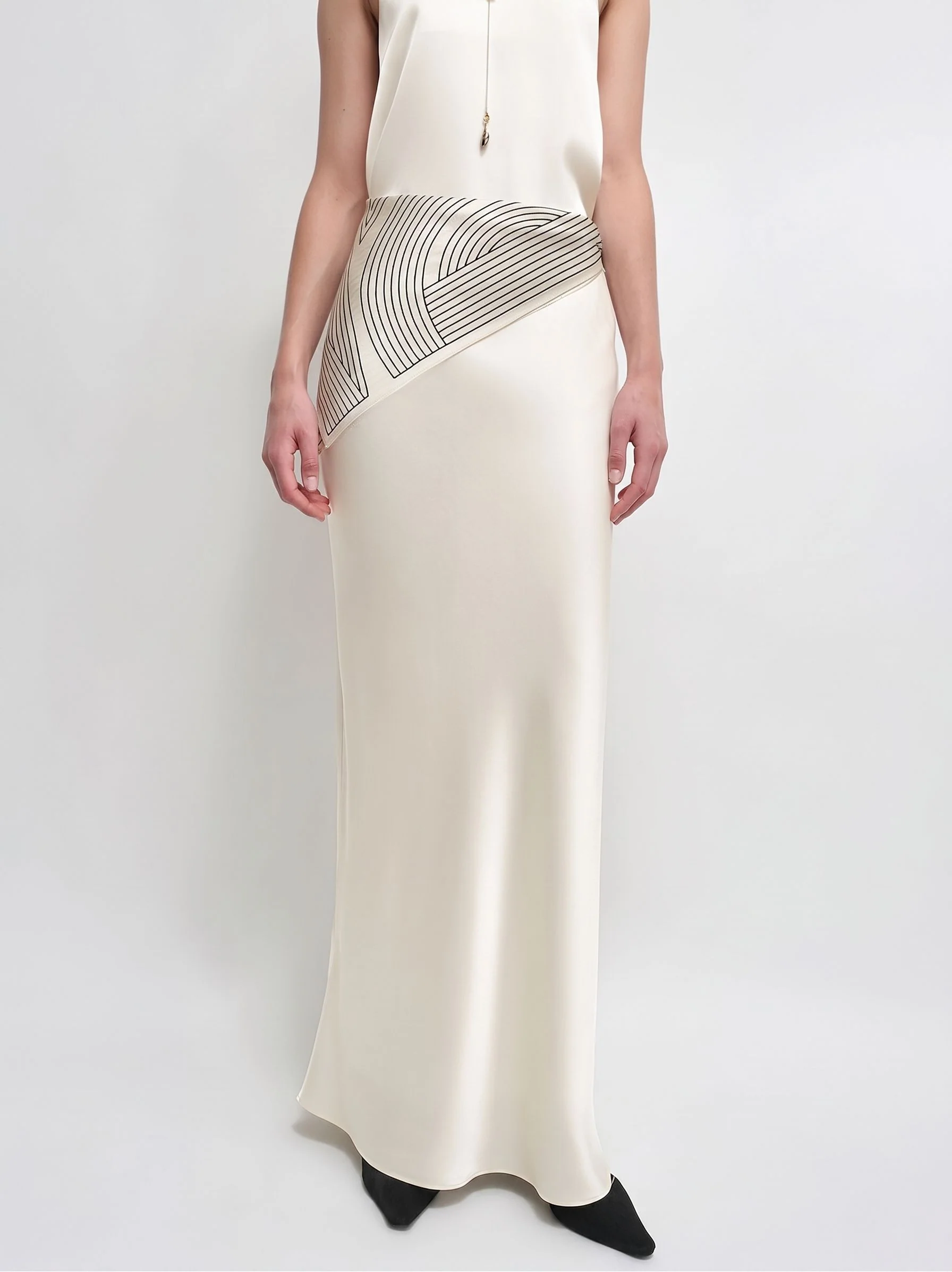 Sheer Hem Midi Skirt - Image 9