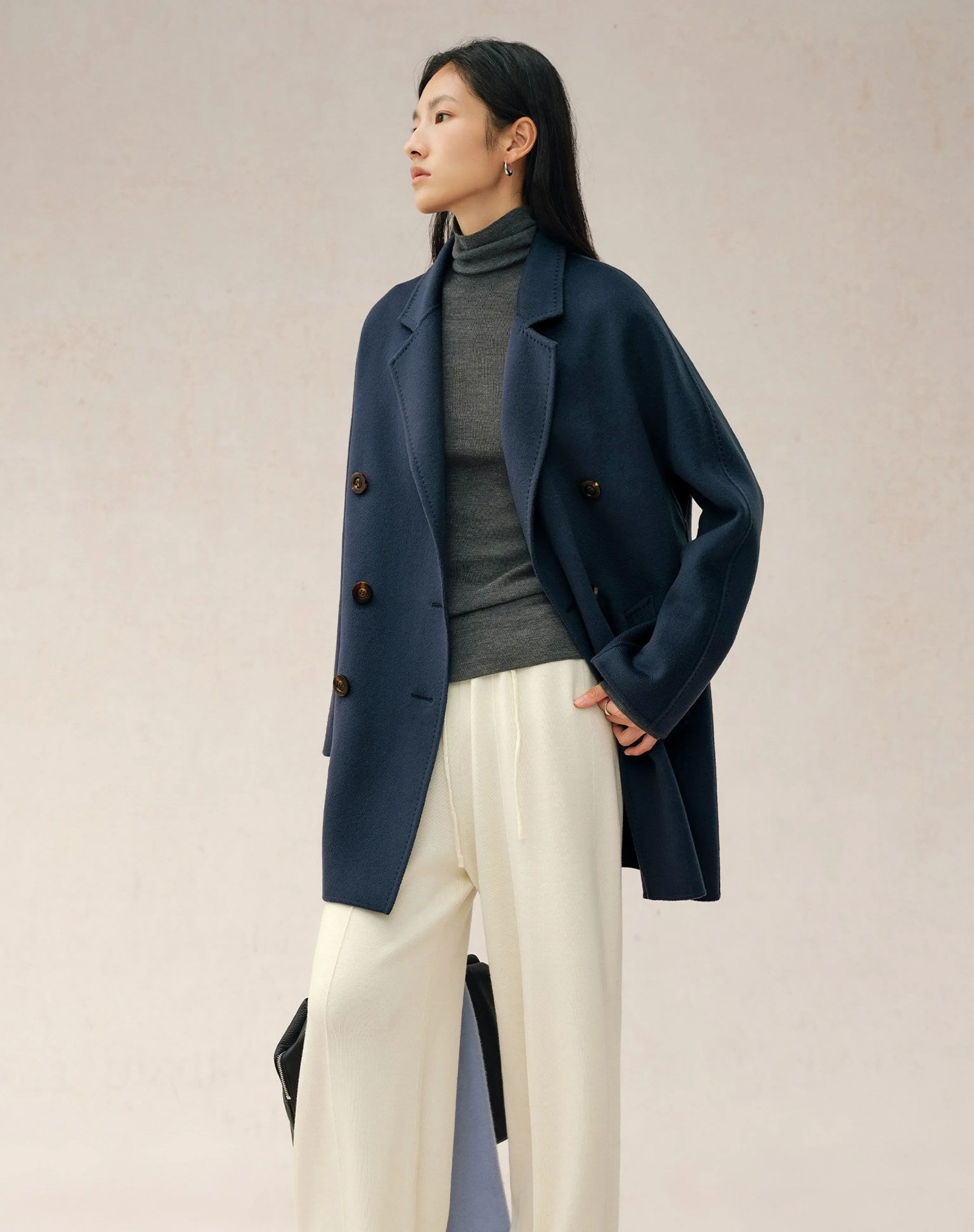 Short Double-Breasted Alxa Cashmere Coat - Image 5