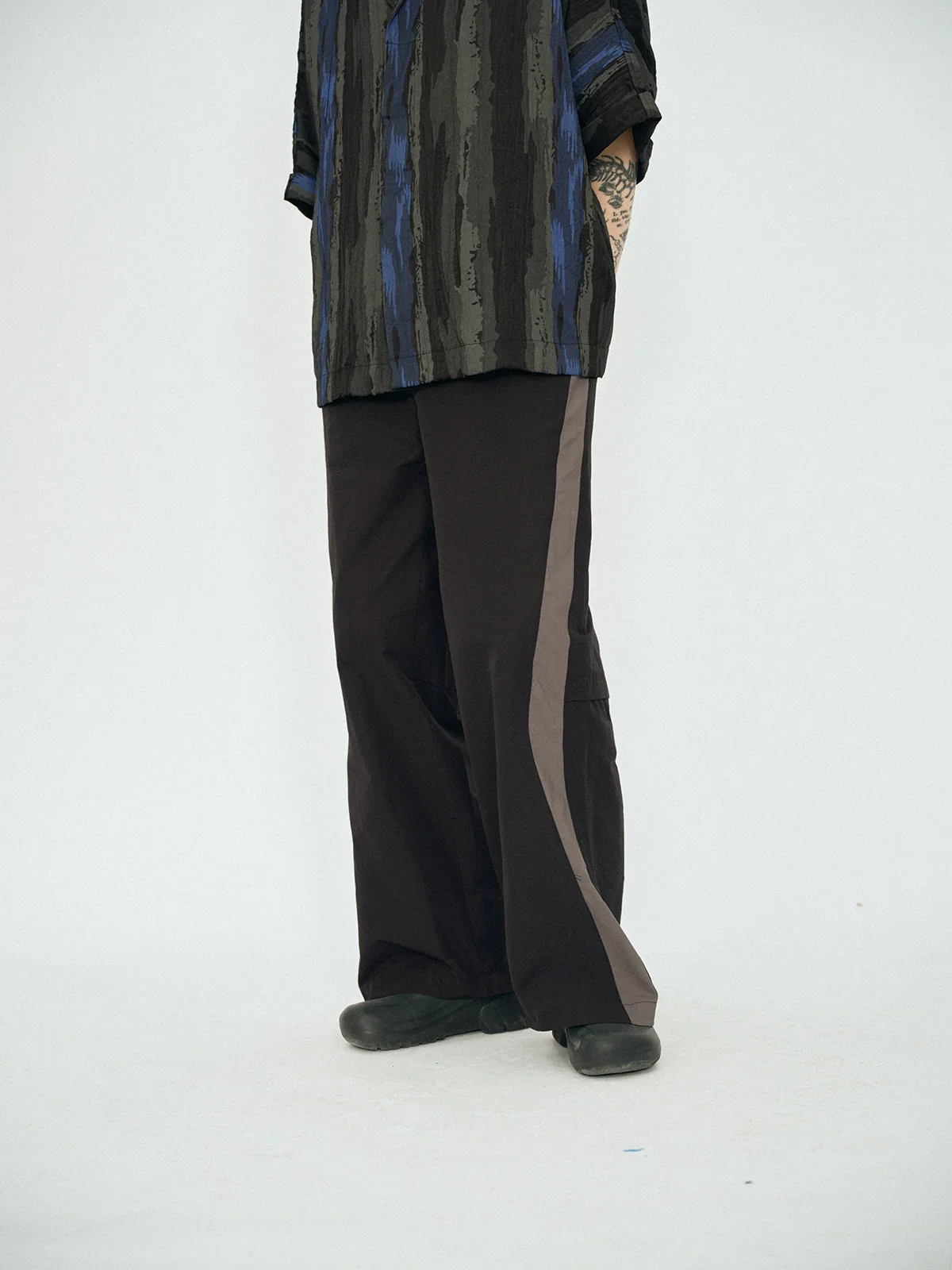 Side-Stripe Wide Trousers