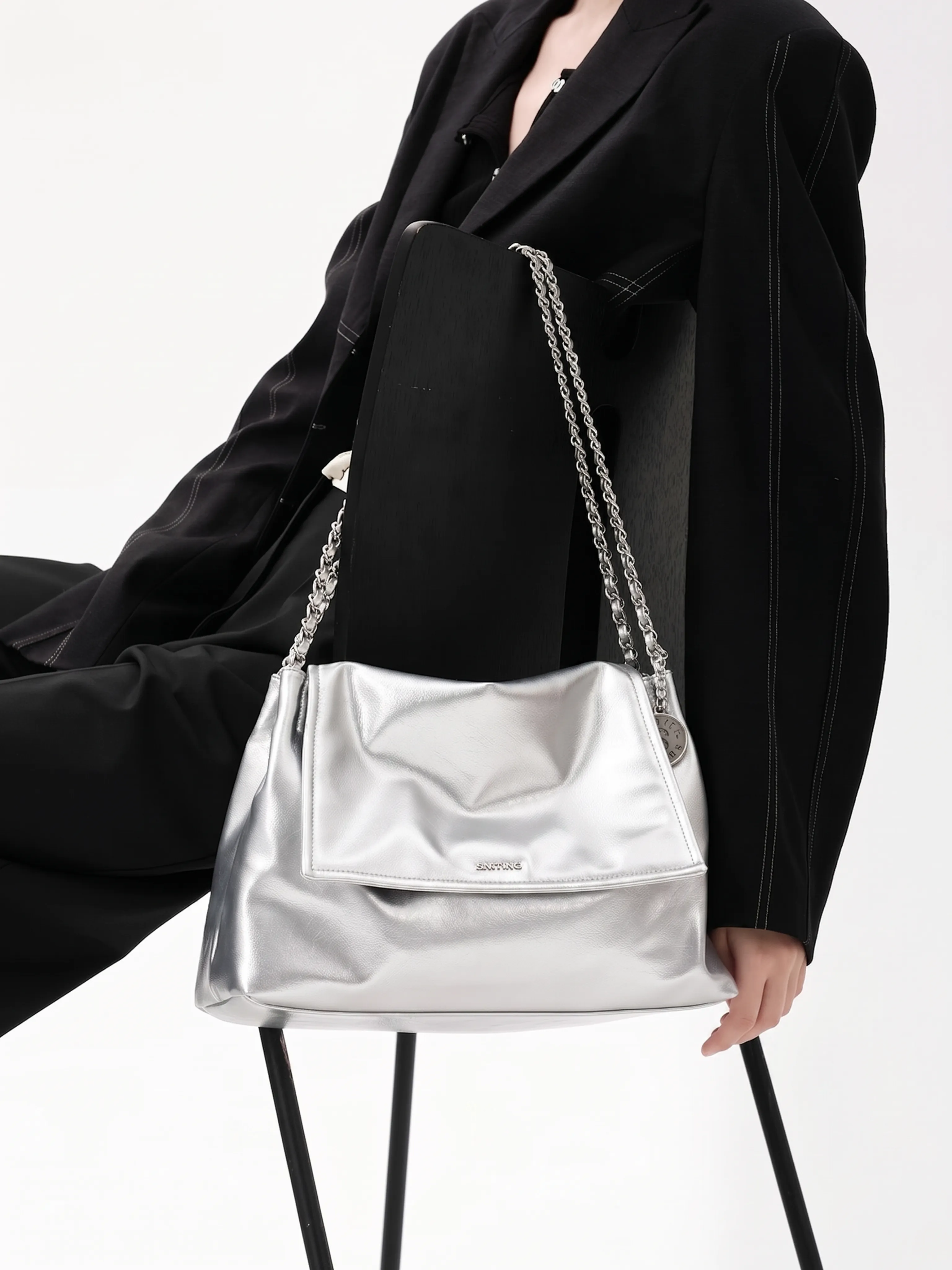 Silver Chain Shoulder Tote - Image 2