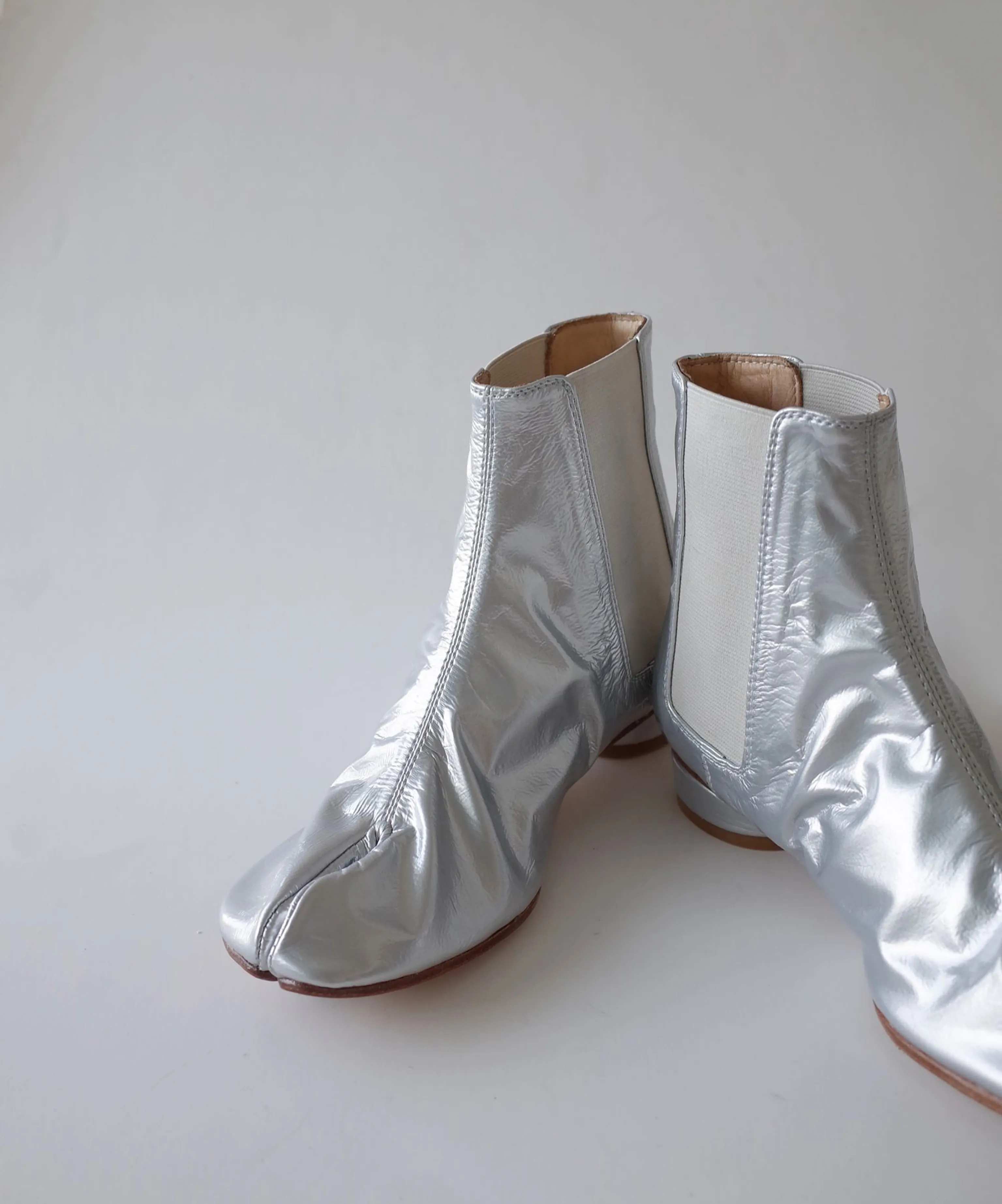 Silver Split-Toe Chelsea Boots - Image 2