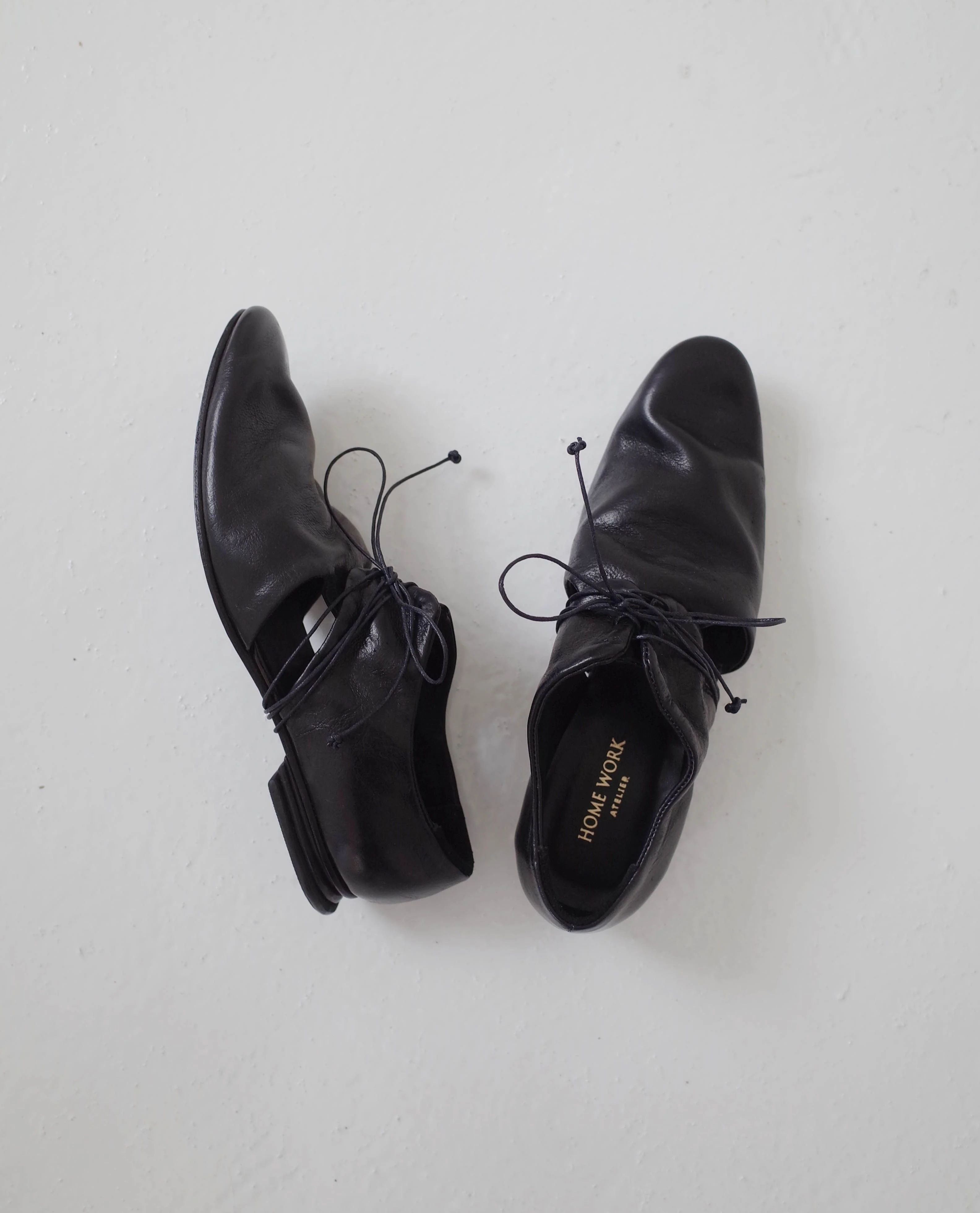 Simple Pleated Ribbon Shoes - Image 5