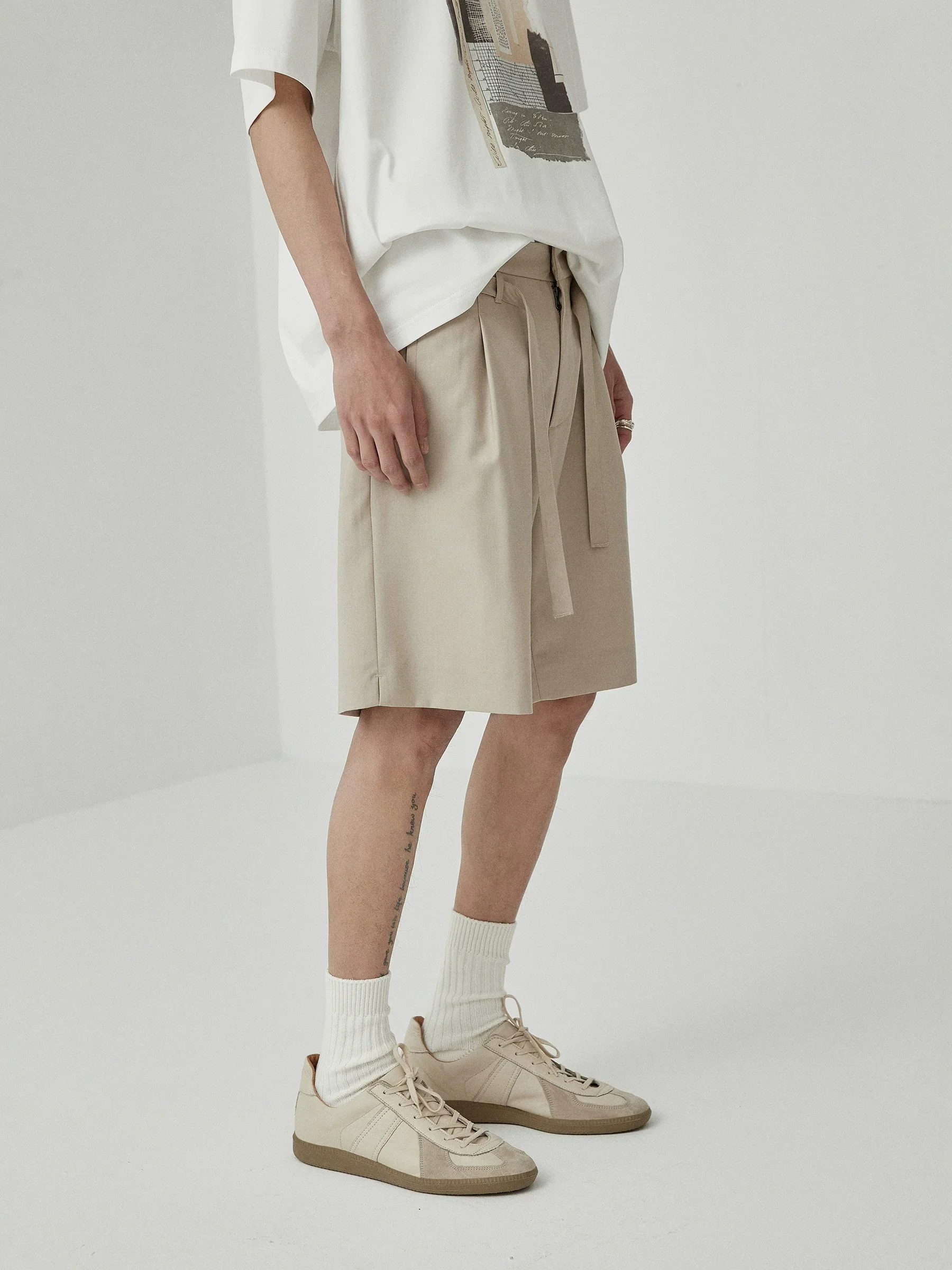Single-Pleat Drawstring Shorts - Image 3