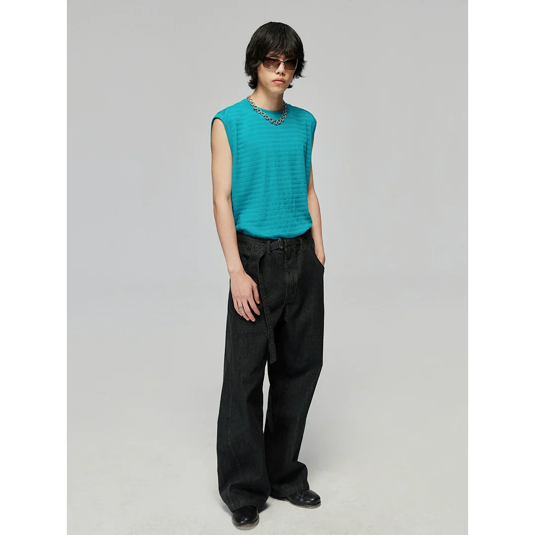 Sleeveless Textured Top - Image 4