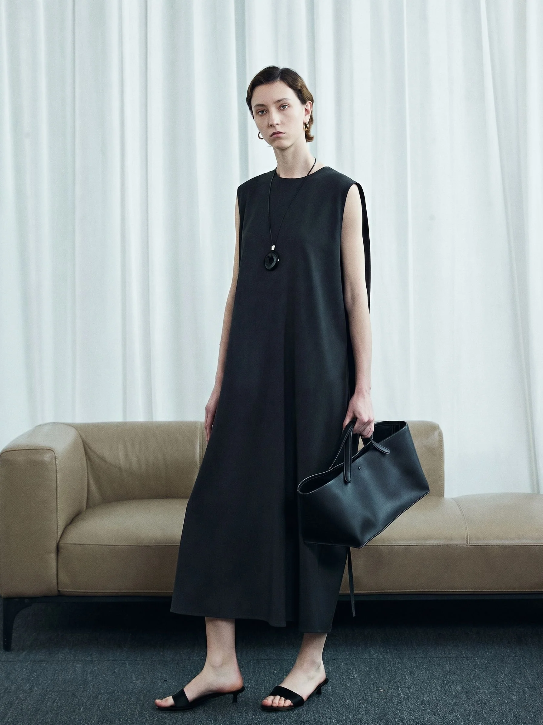 Sleeveless Tie Midi Dress - Image 4