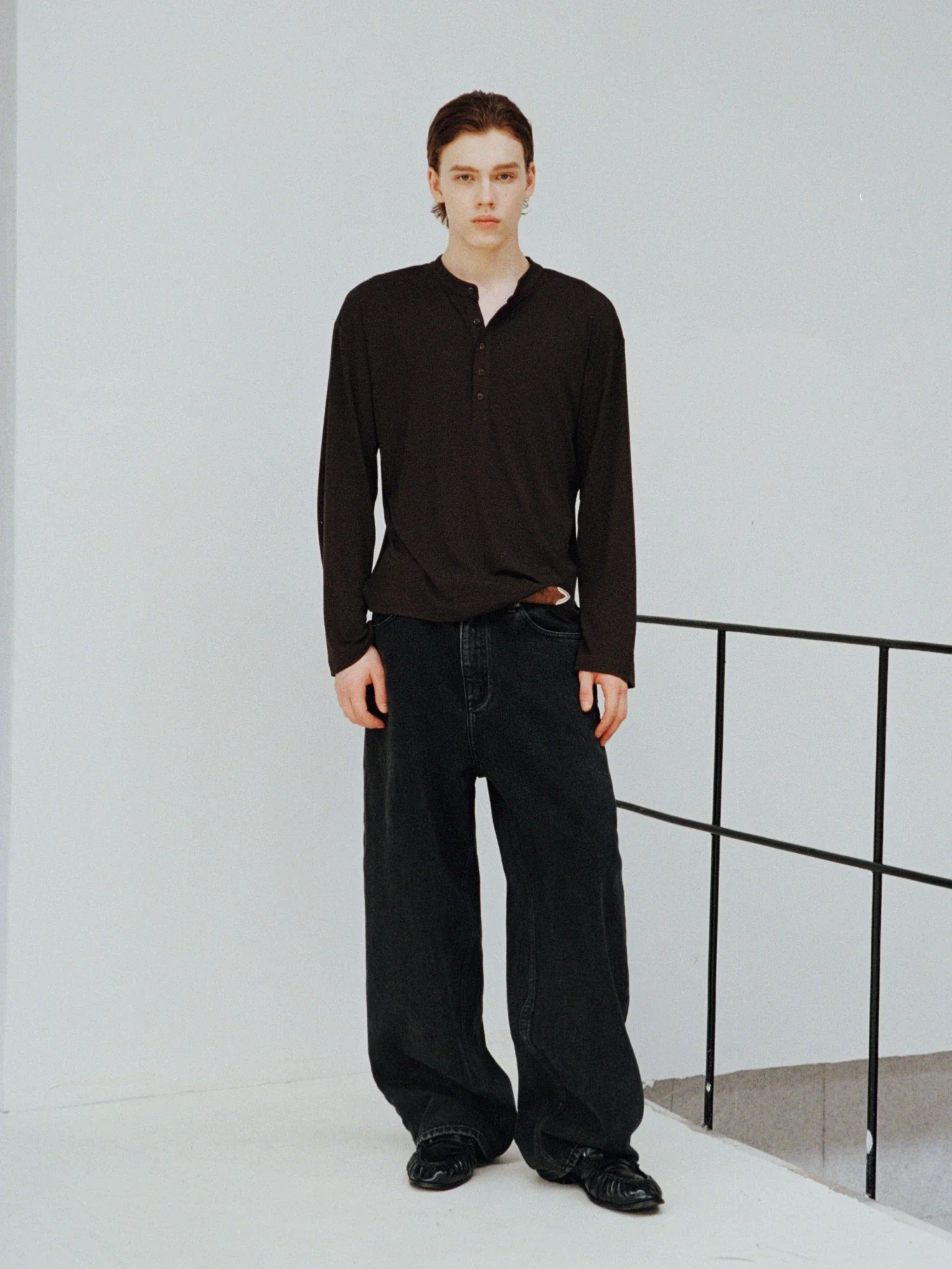 Snow-Wash Wide-Leg Jeans - Image 3
