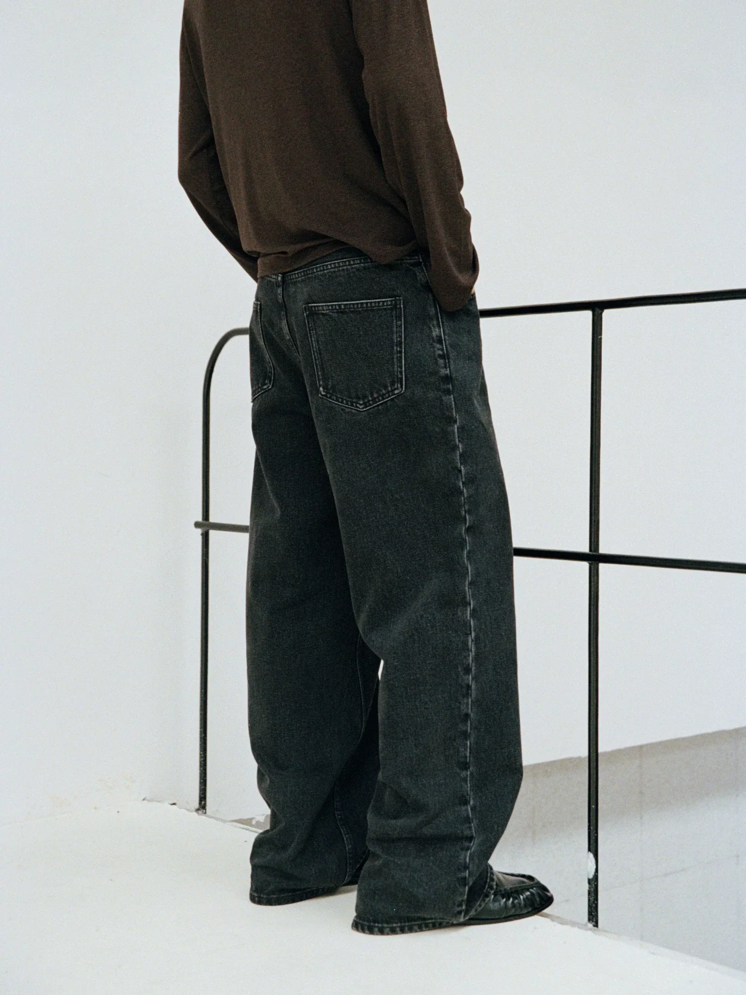 Snow-Wash Wide-Leg Jeans - Image 4