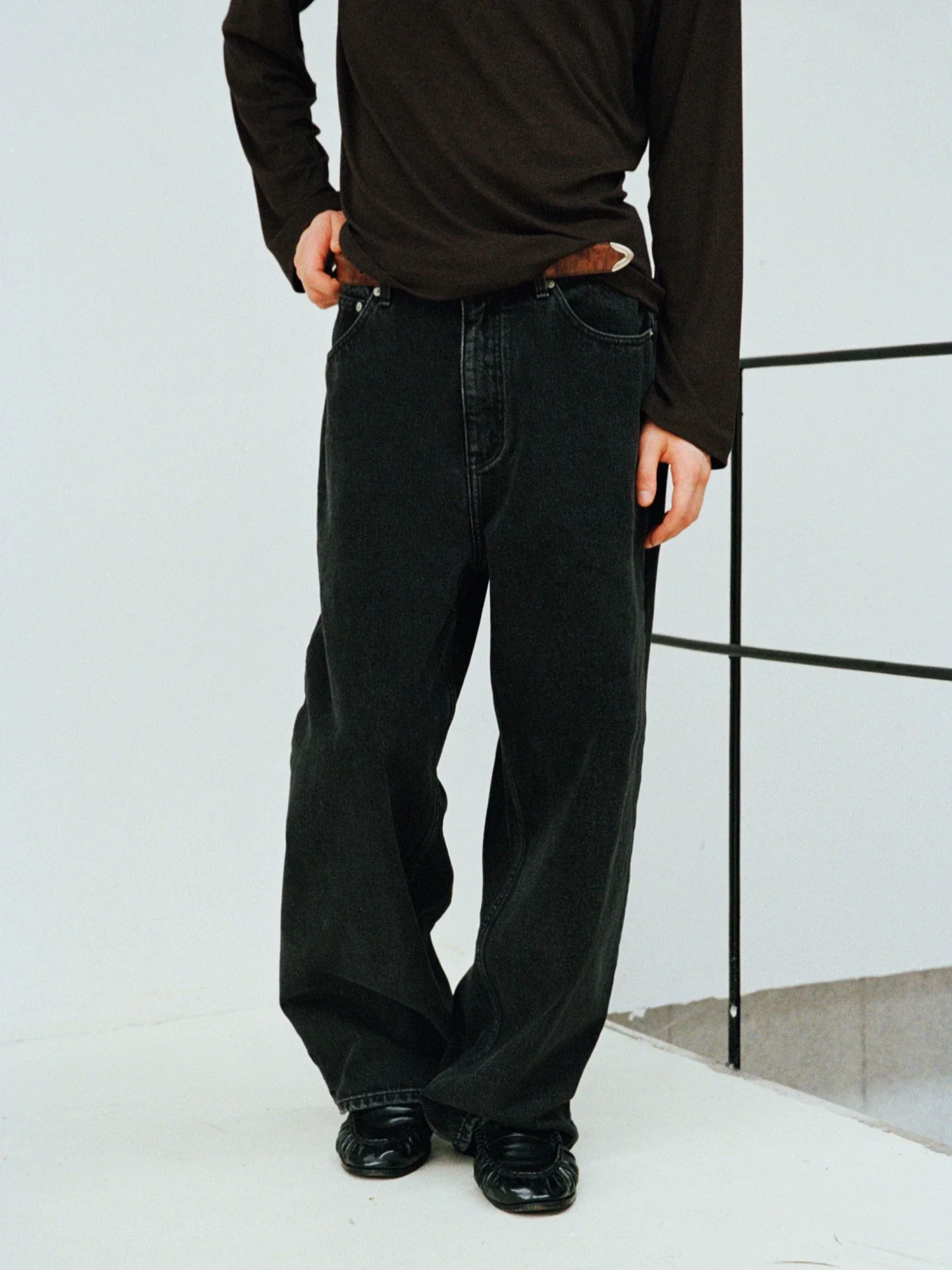 Snow-Wash Wide-Leg Jeans - Image 5