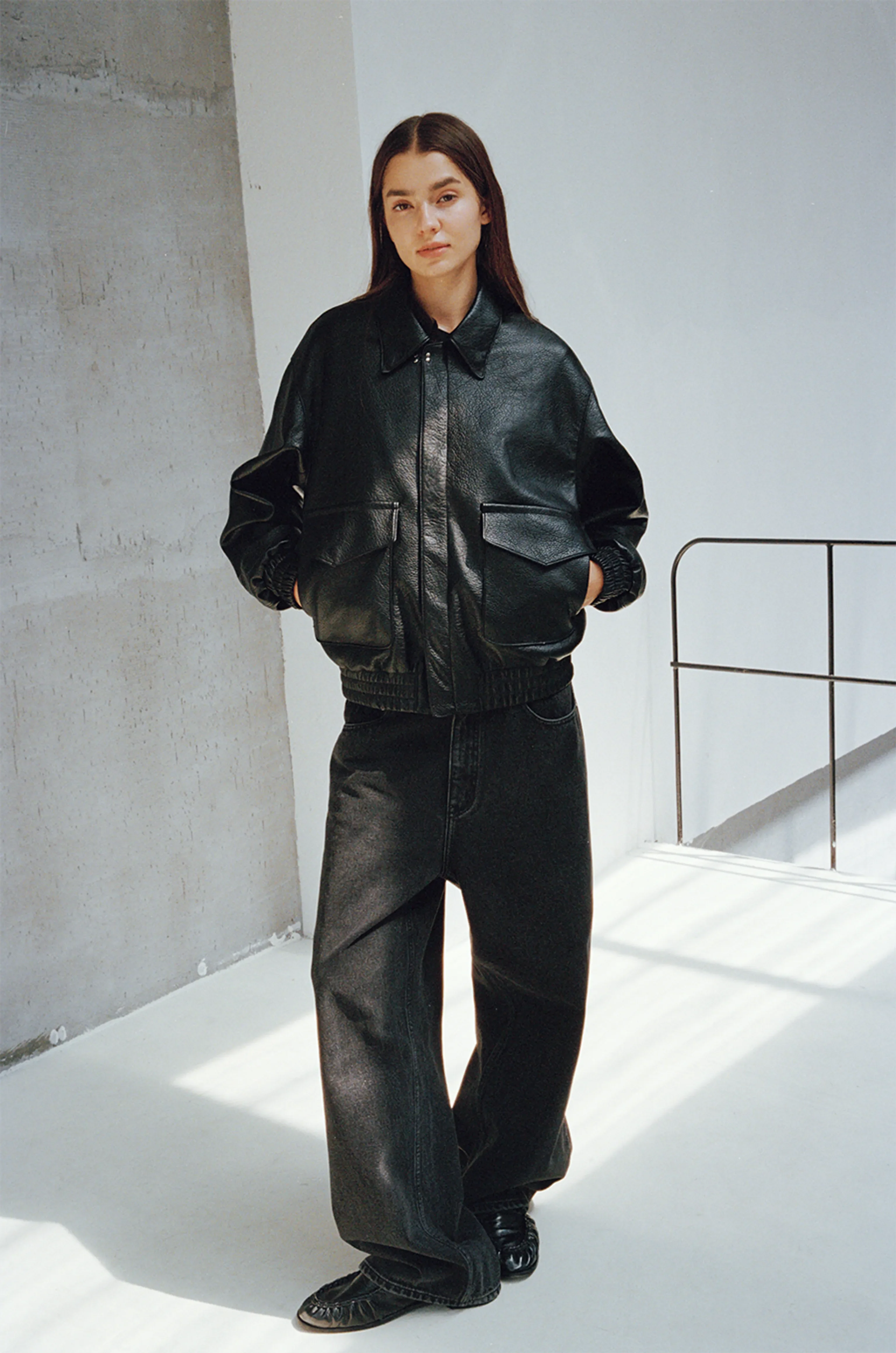 Snow-Wash Wide-Leg Jeans - Image 6