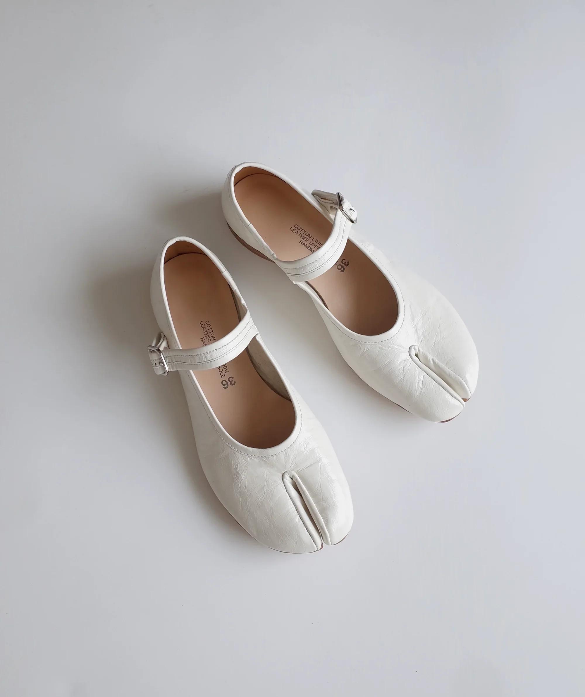 Split-Toe Leather Mary Jane Shoes - Image 2