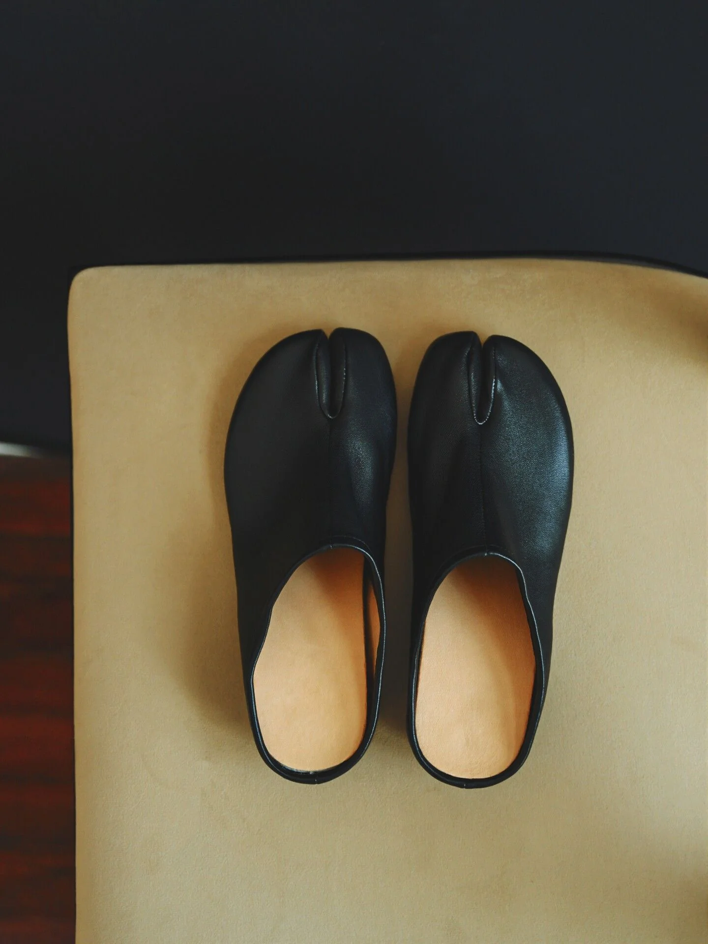 Split-Toe Leather Mules - Image 2