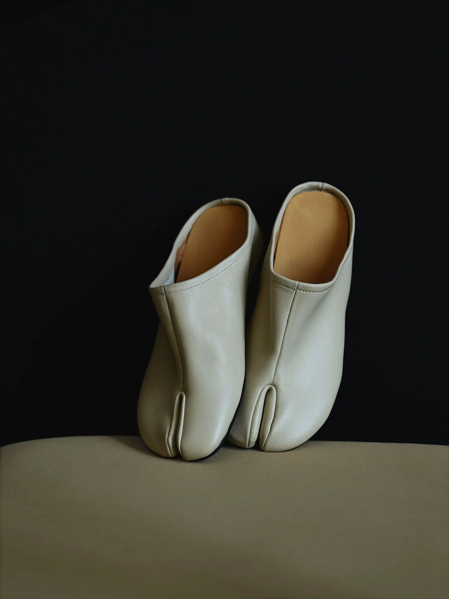 Split-Toe Leather Mules - Image 5