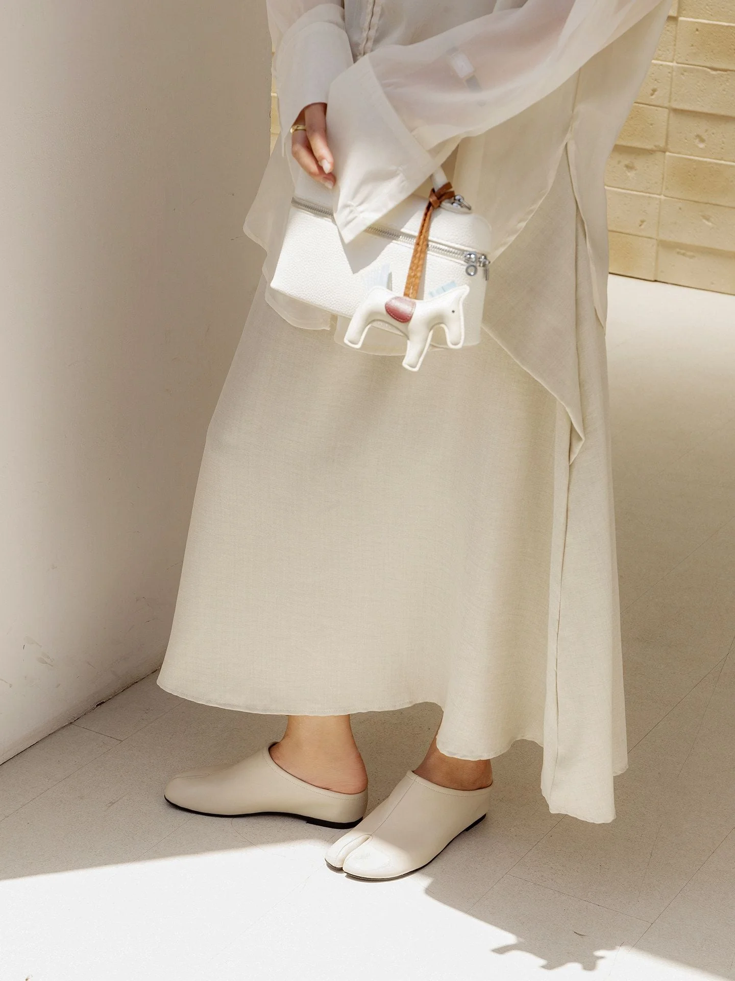 Split-Toe Leather Mules - Image 7