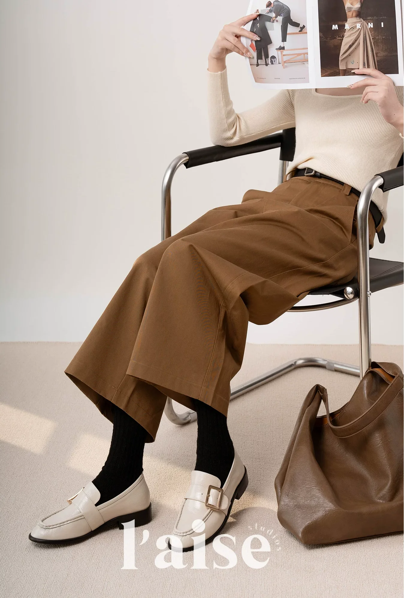 Square-Buckle Leather Loafers - Image 5