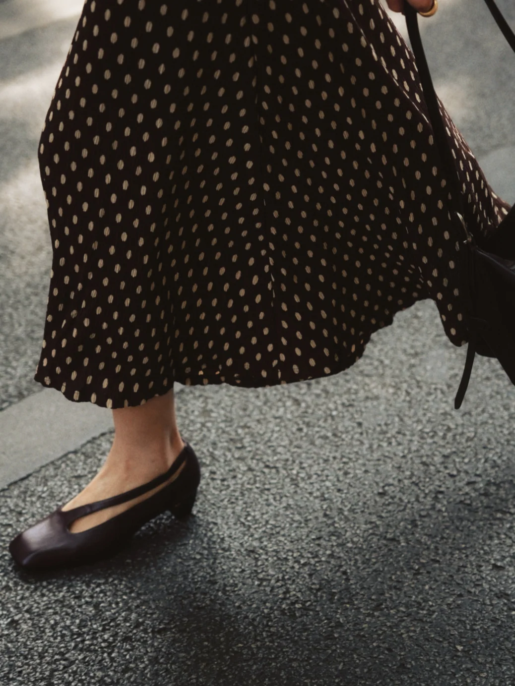 Square-Toe Cutout Pumps - Image 5