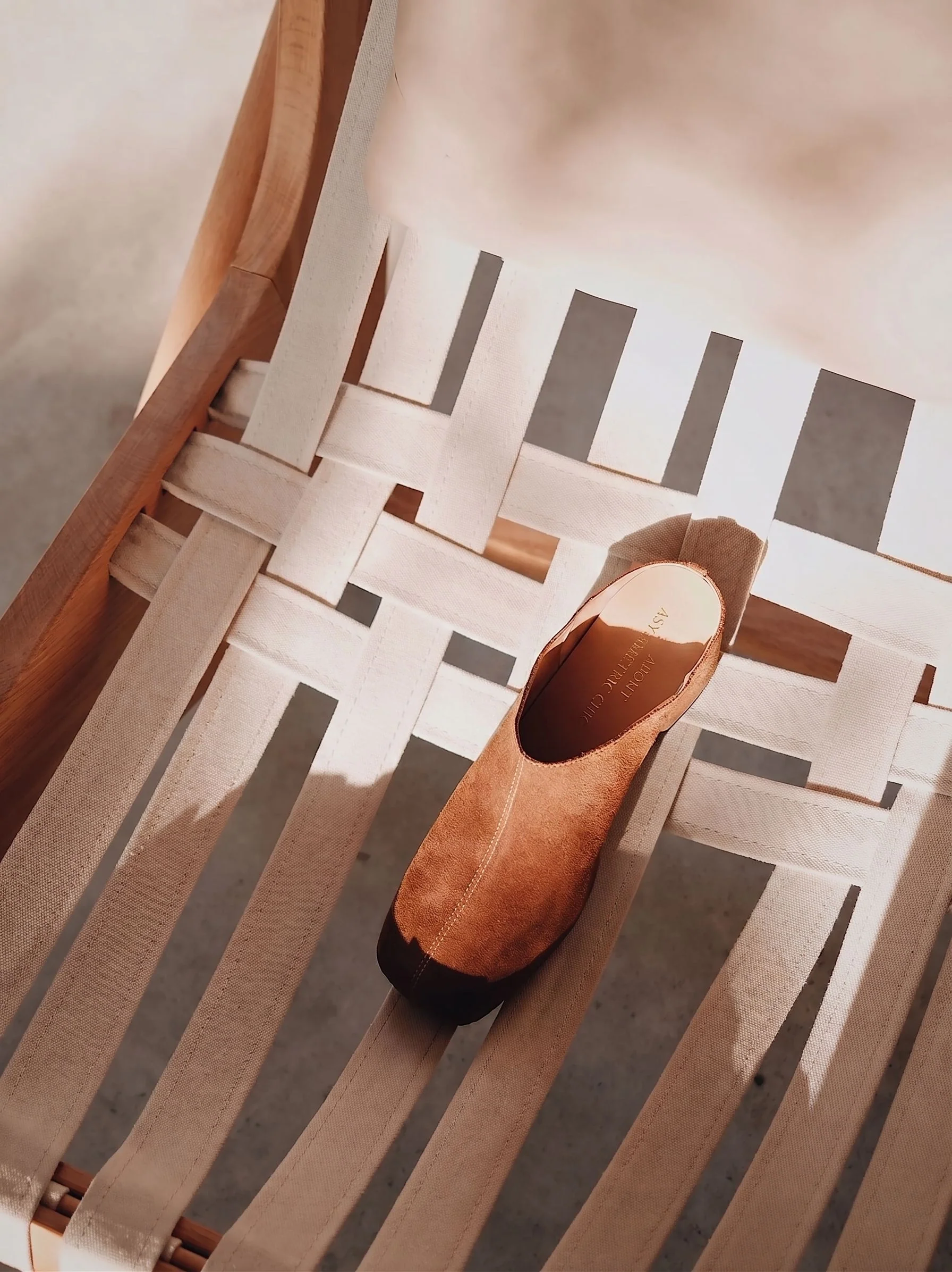 Square-Toe Mule - Image 4