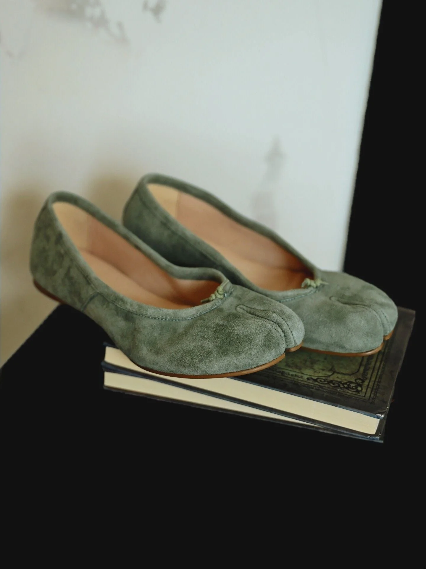 Suede Tabi Flats - Image 3