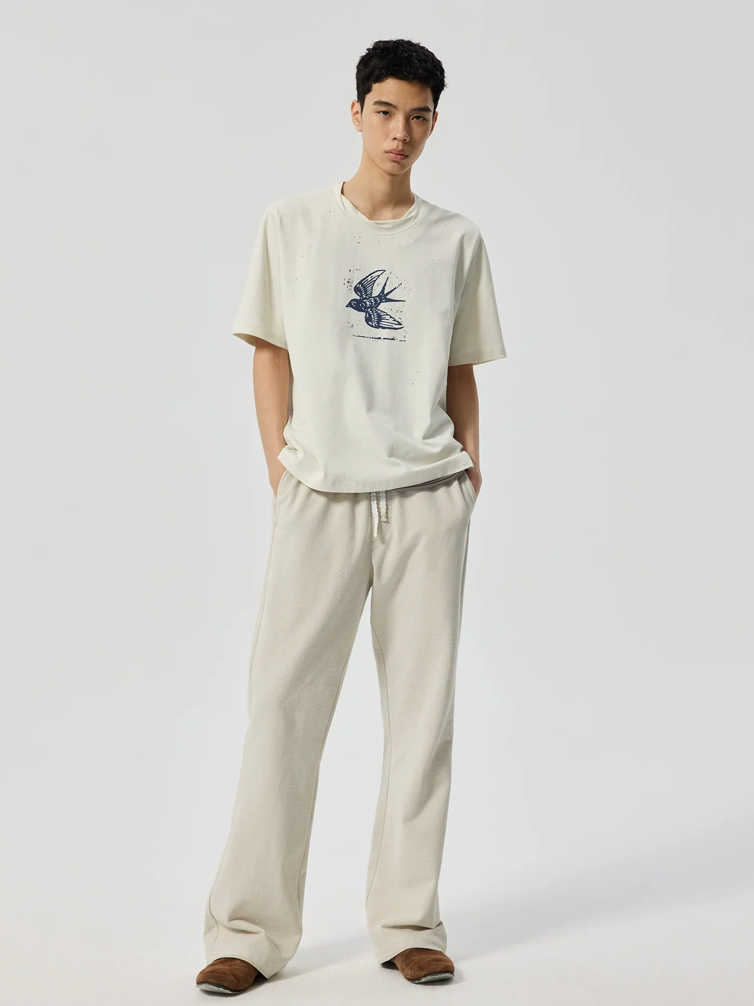 Swallow Graphic Distressed T-Shirt - Image 5