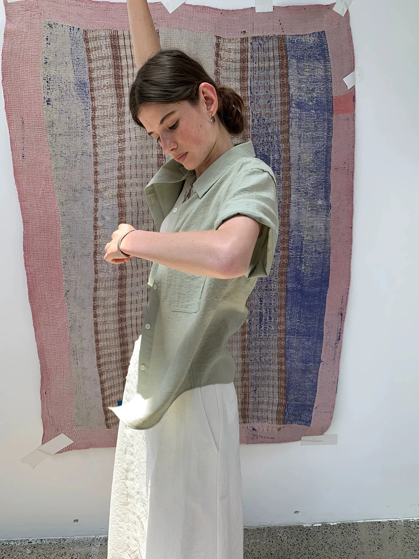 Textured Mulberry Silk Short-Sleeve Shirt - Image 3