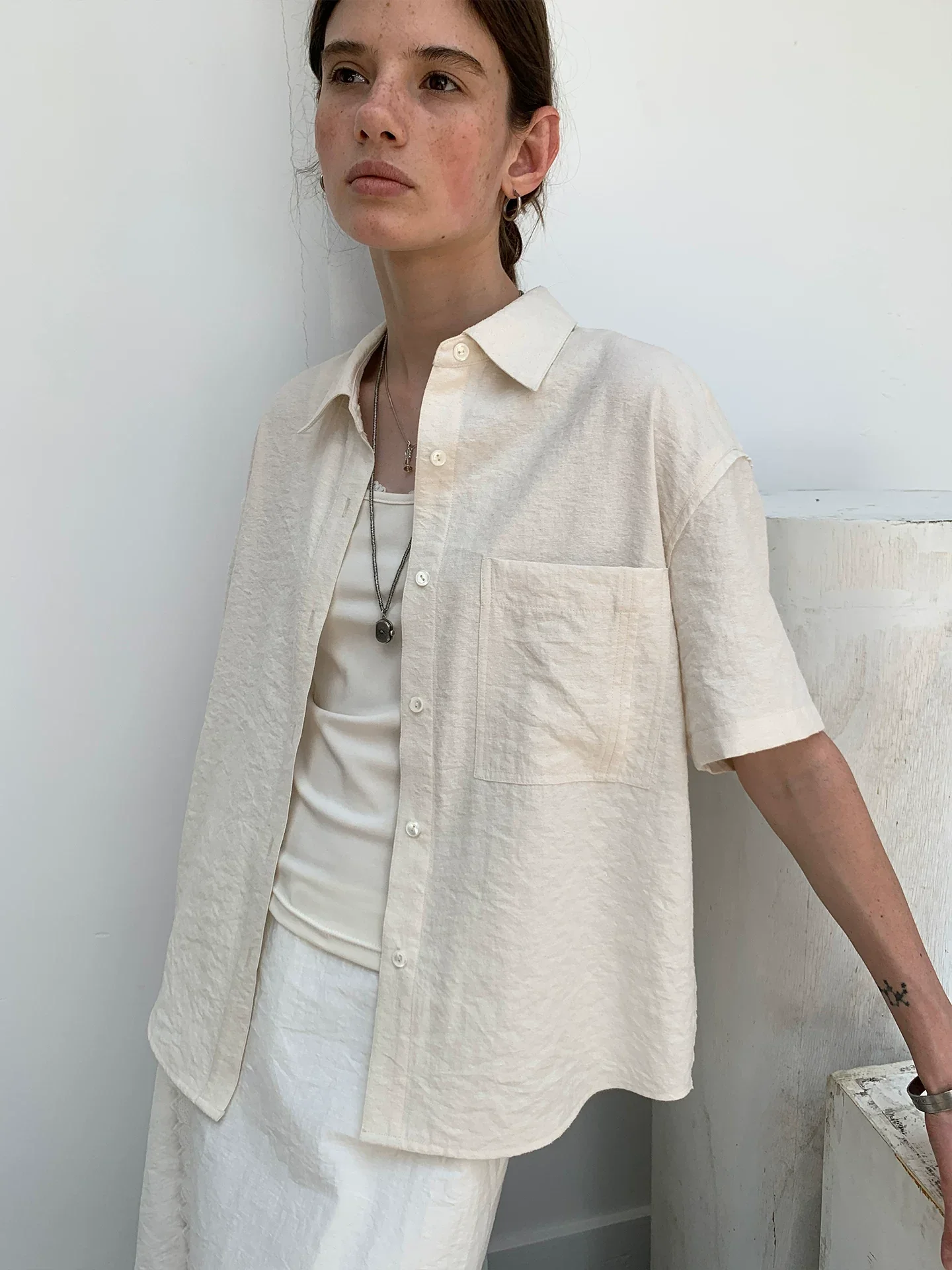 Textured Mulberry Silk Short-Sleeve Shirt - Image 4