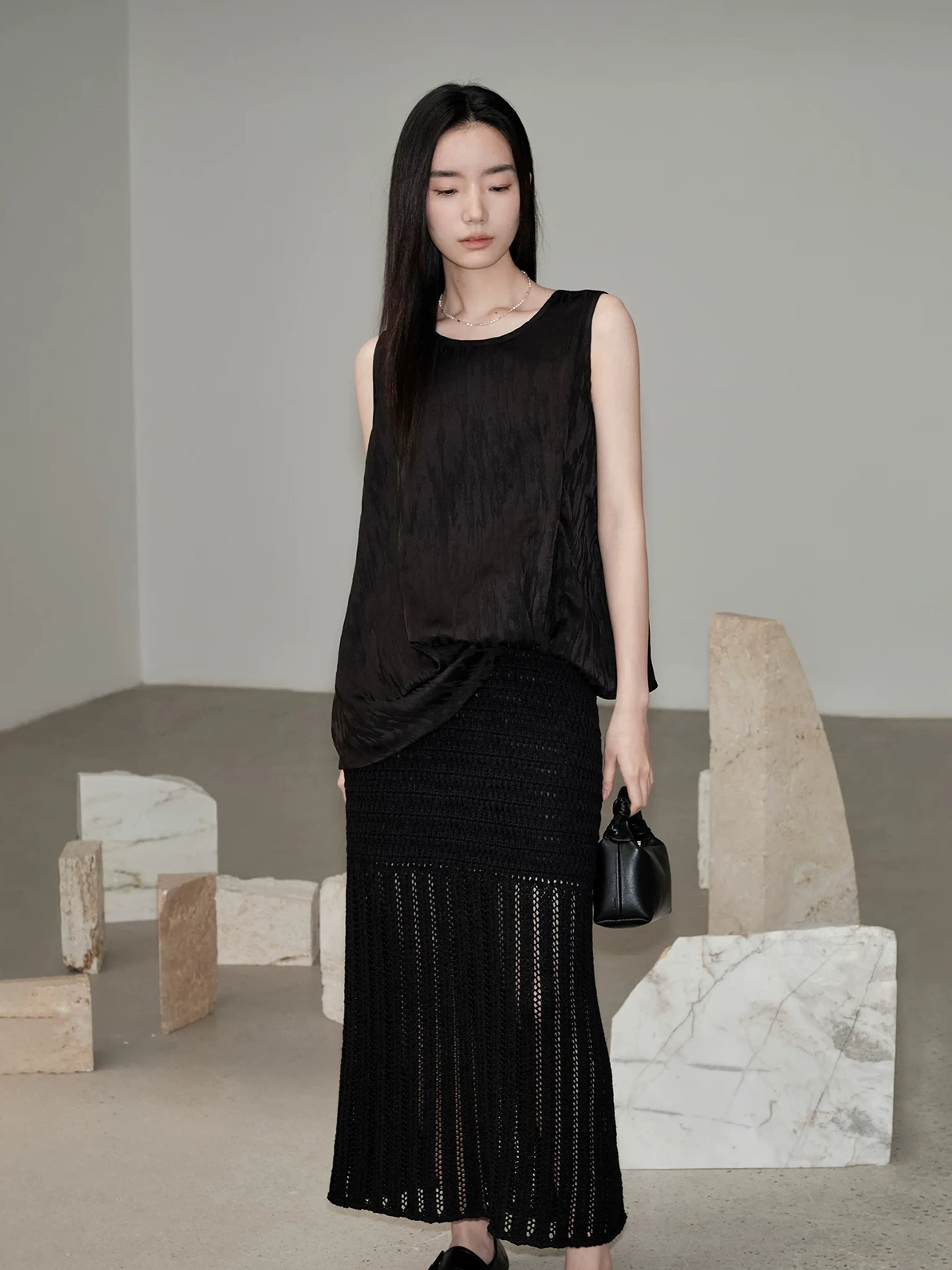 Textured Sleeveless Slim Top - Image 2