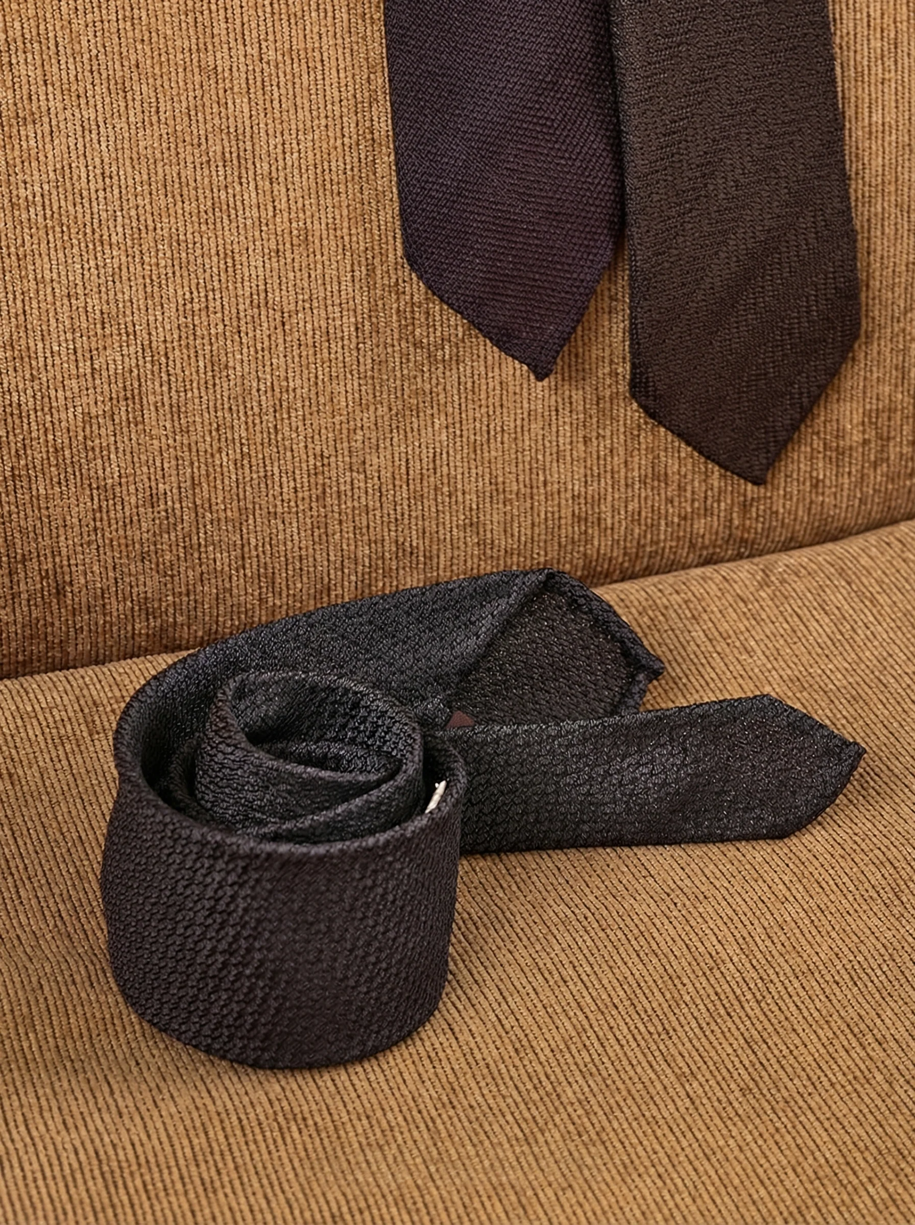 Three-Fold Silk Knitted Tie - Image 3