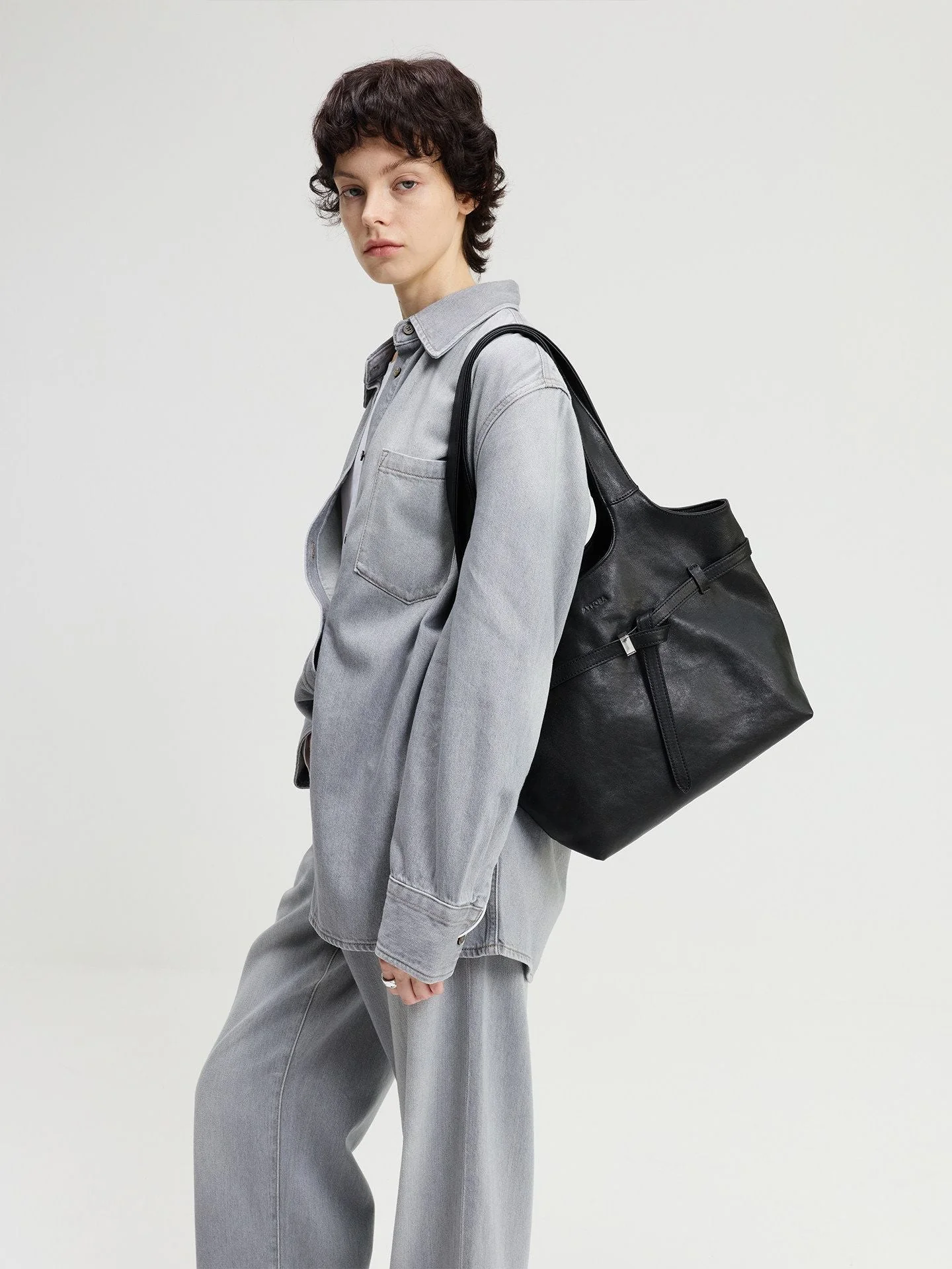 Tie Strap Hobo - Image 4