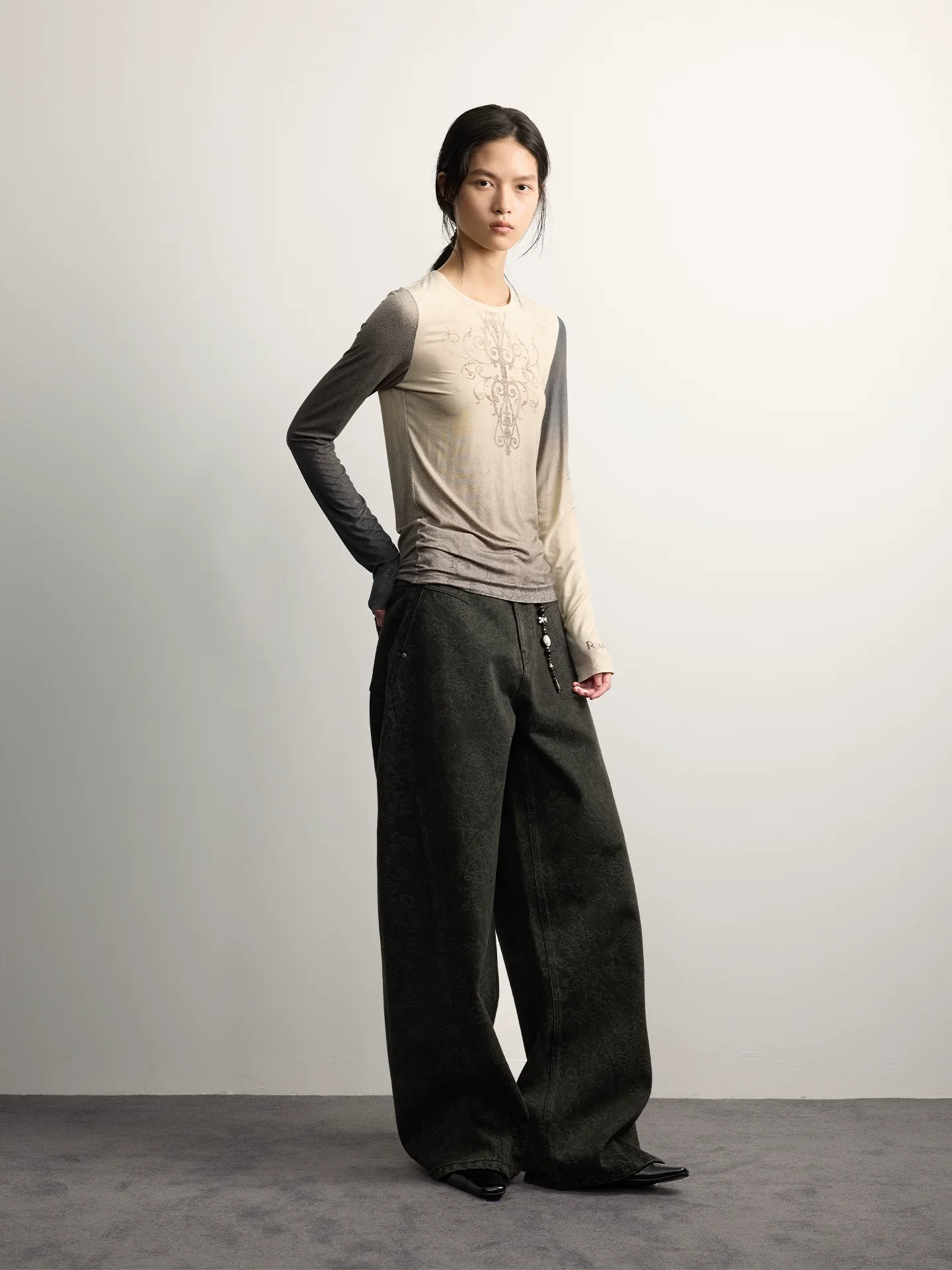 Tonal Pattern Wide-Leg Jeans
