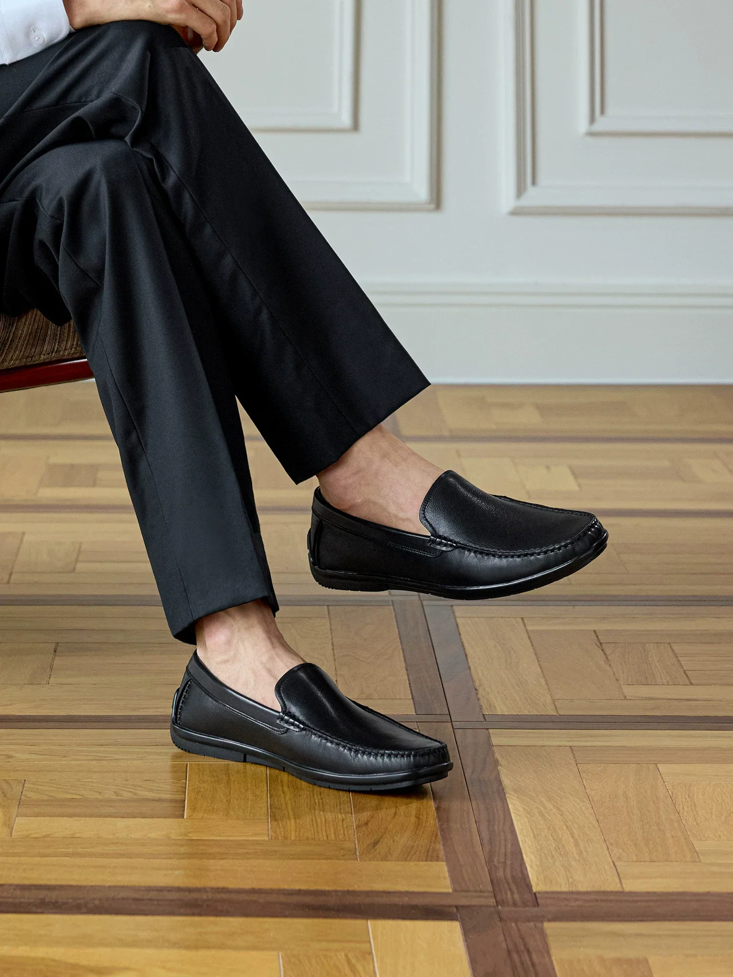 Top-Grain Calfskin Moc Apron Loafer - Image 4