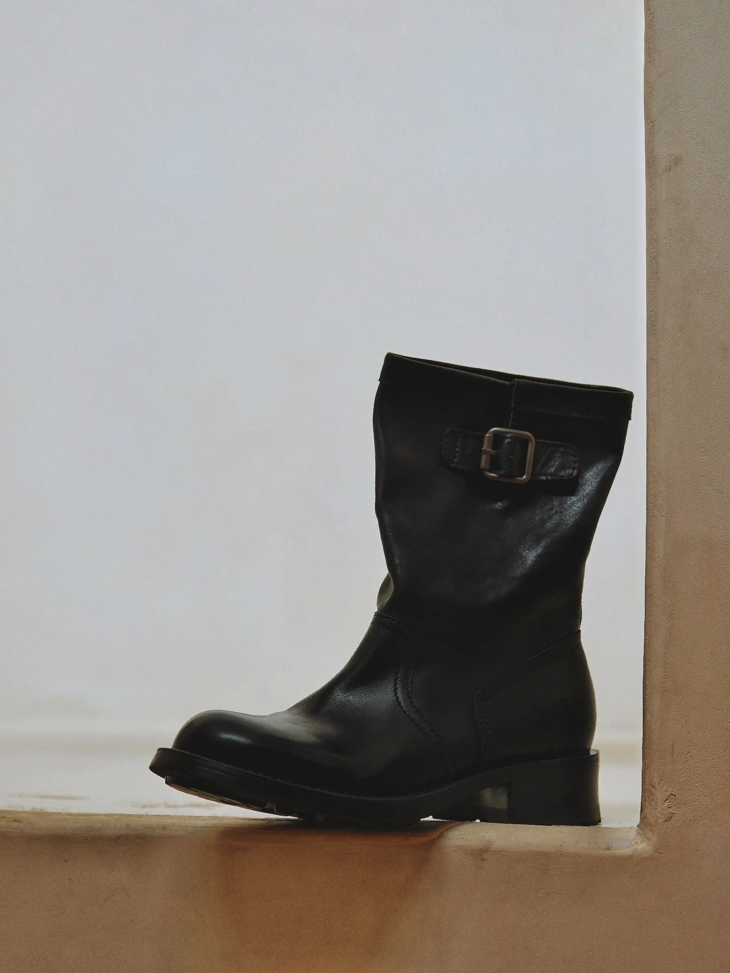 Top Grain Leather Buckle Boots