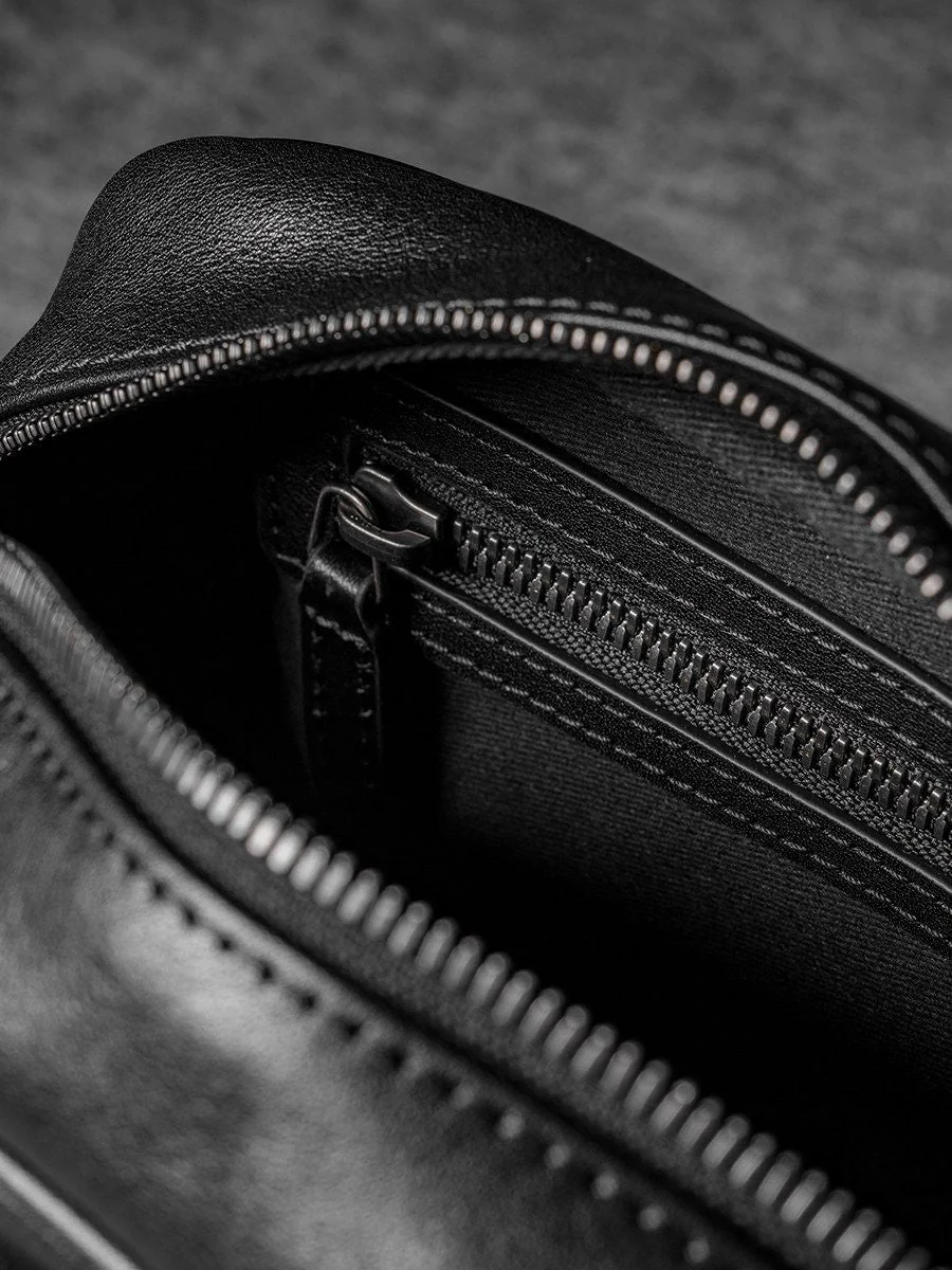 Top‑Grain Leather Camera Bag - Image 4