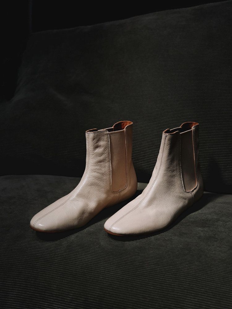 Top-Grain Leather Center-Seam Chelsea Boots - Image 2