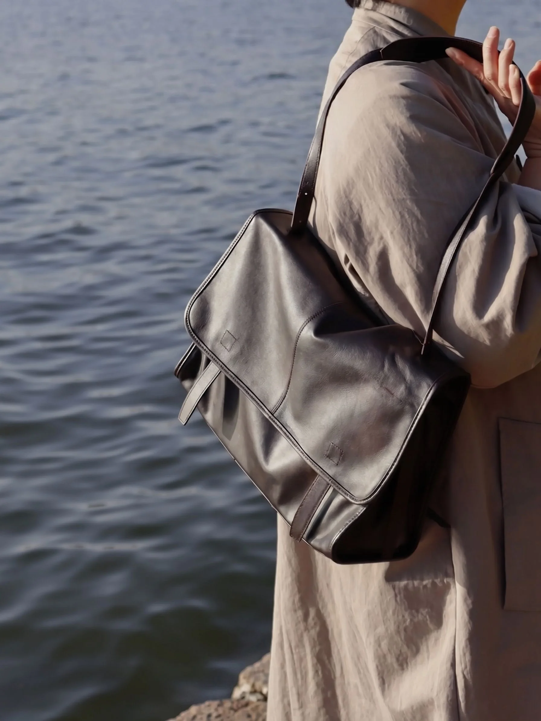 Top Grain Leather Grained Flap Shoulder Bag - Image 2