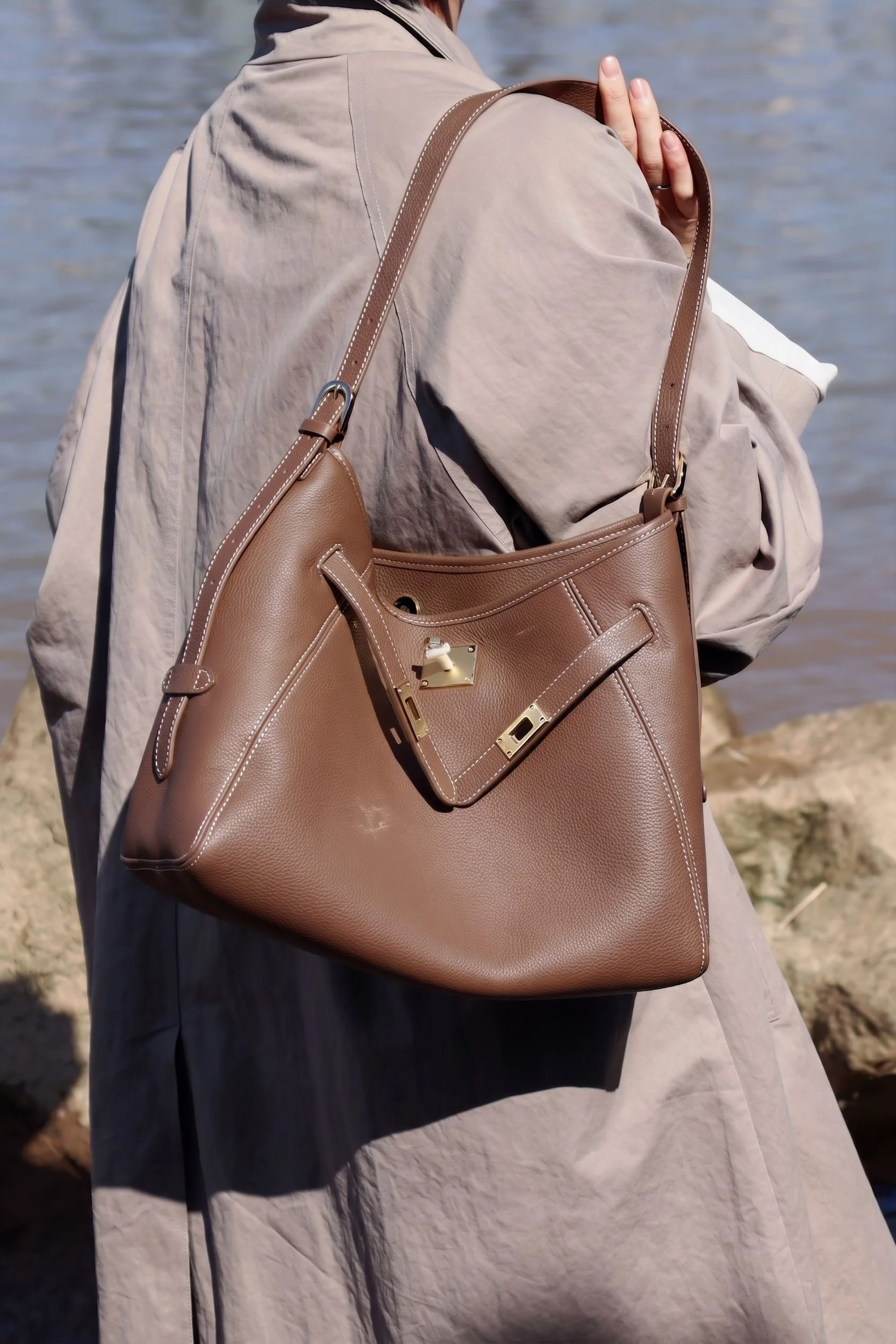 Top Grain Leather Grained Shoulder Bag - Image 8