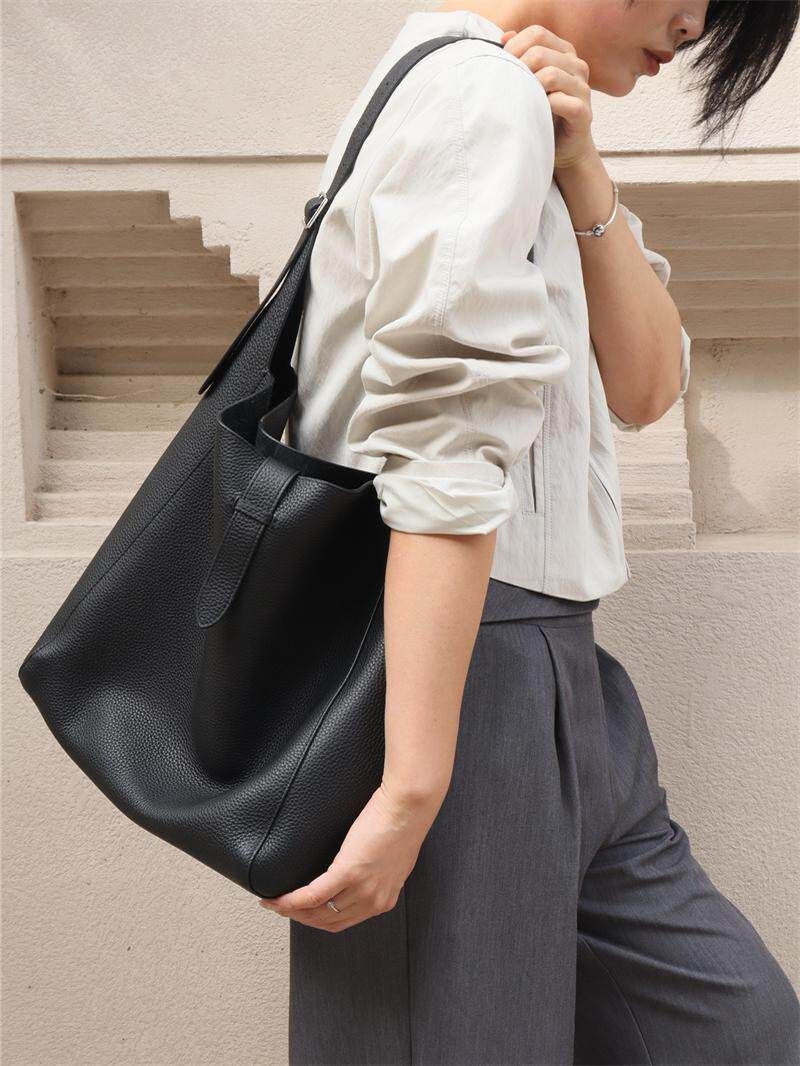 Top Grain Leather Pebbled Shoulder Bag - Image 2