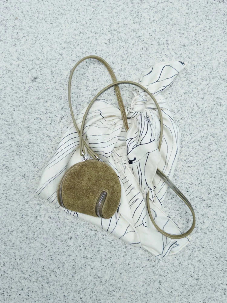 Top Grain Leather Round Zip Coin Bag - Image 5