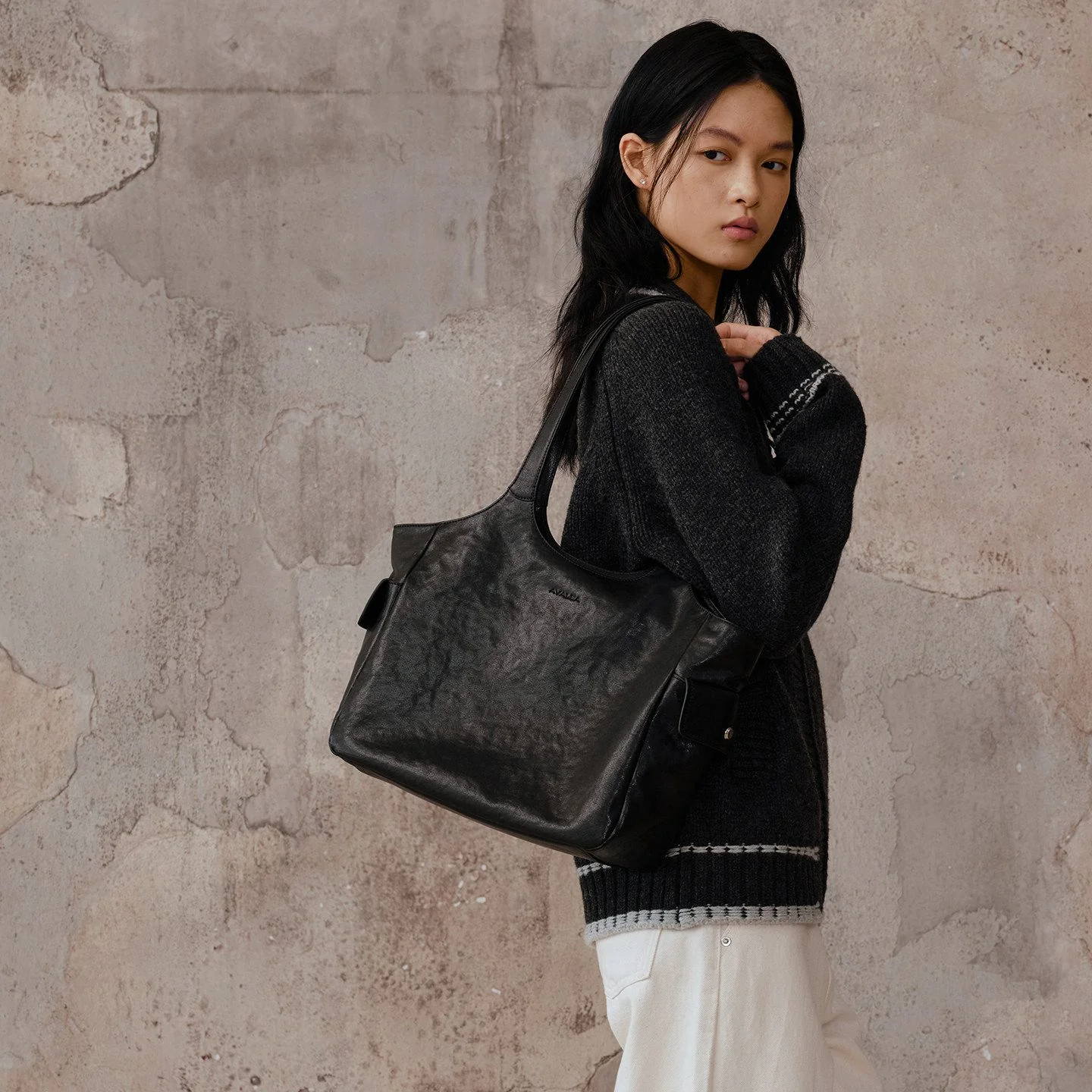Top Grain Leather Shoulder Tote - Image 4