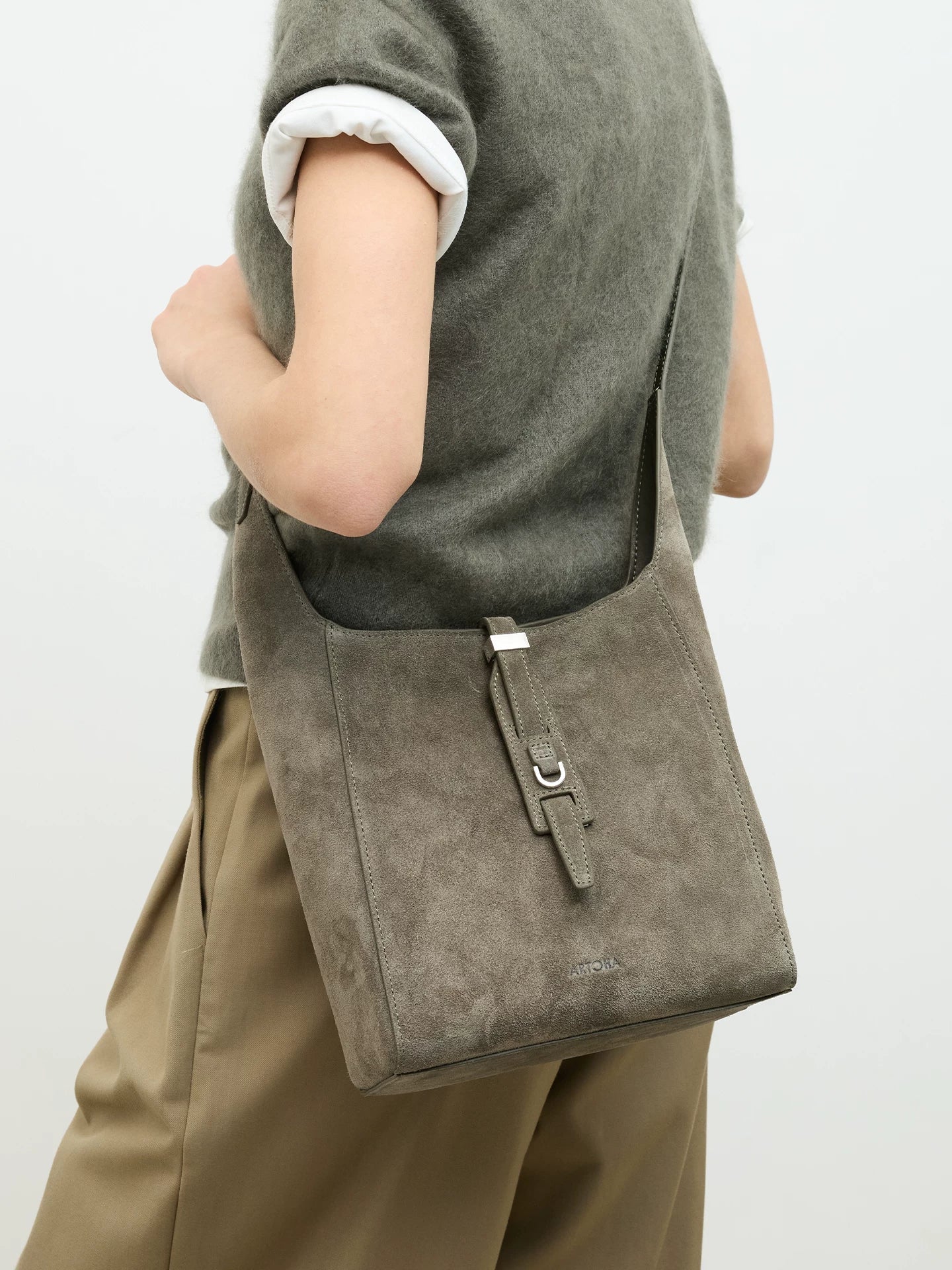 Top-Grain Leather Tie-Detail Shoulder Bag - Image 5