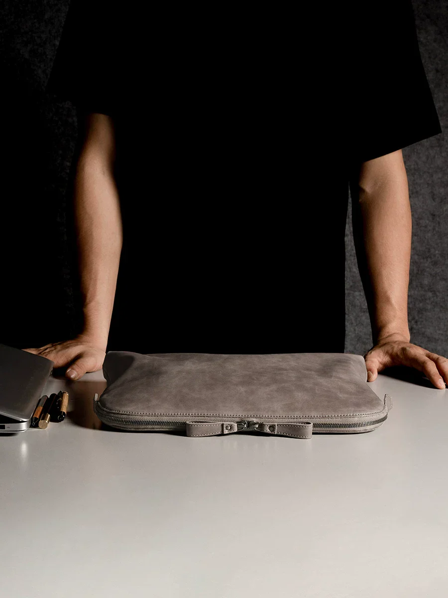 Top Grain Leather Zip Folio - Image 3