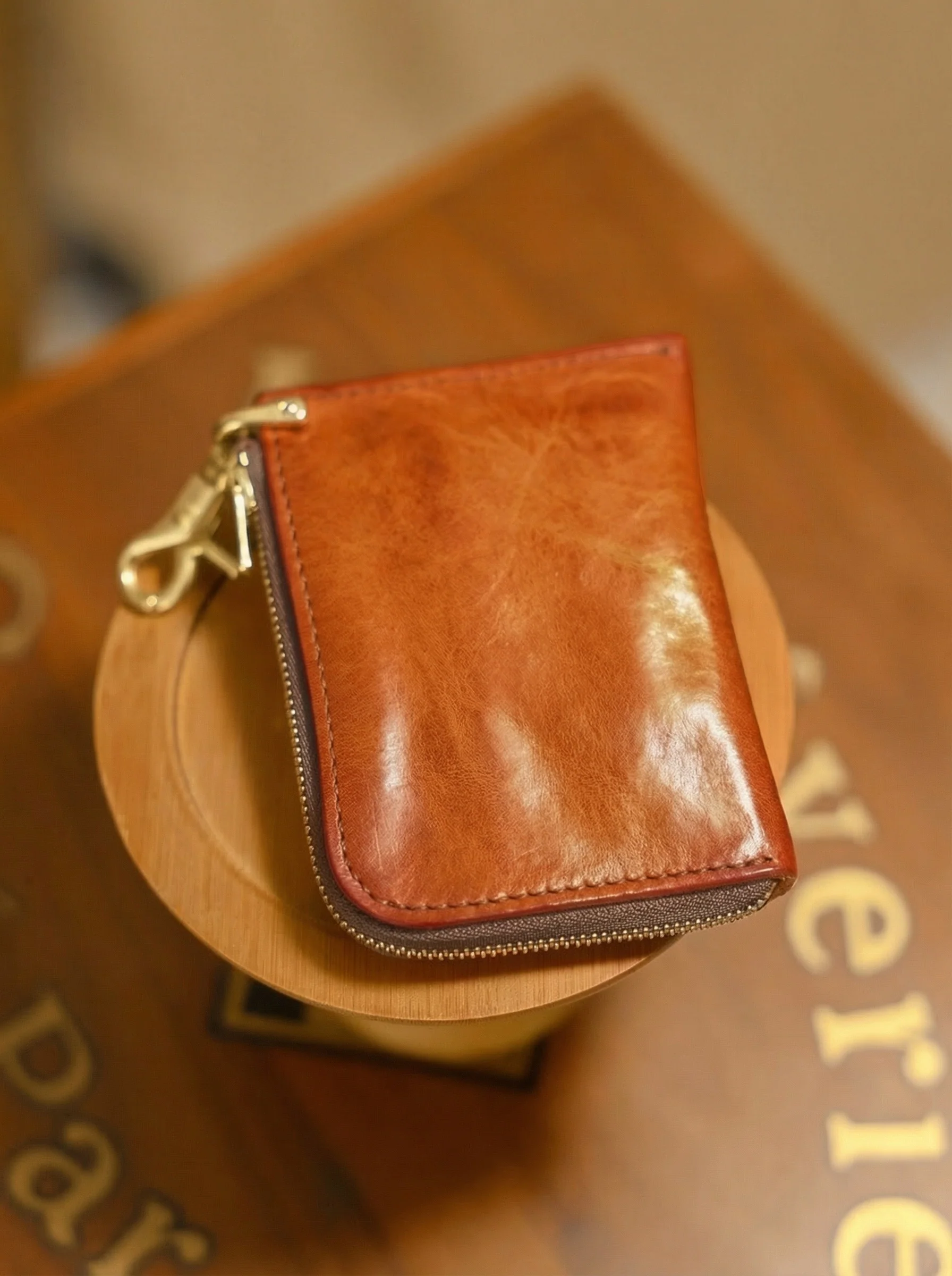 Top-Grain Vegetable-Tanned Leather Zip Card Holder