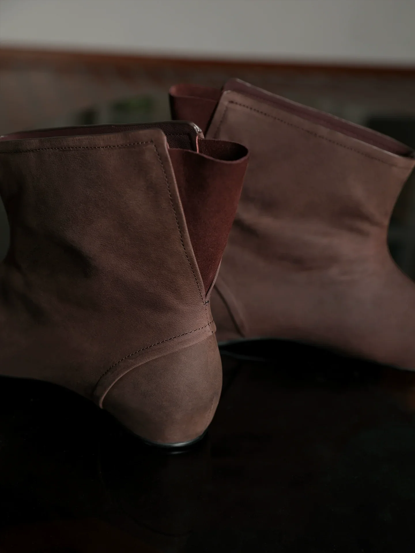 Top-Grain Waxed Leather Tabi Ankle Boots - Image 5