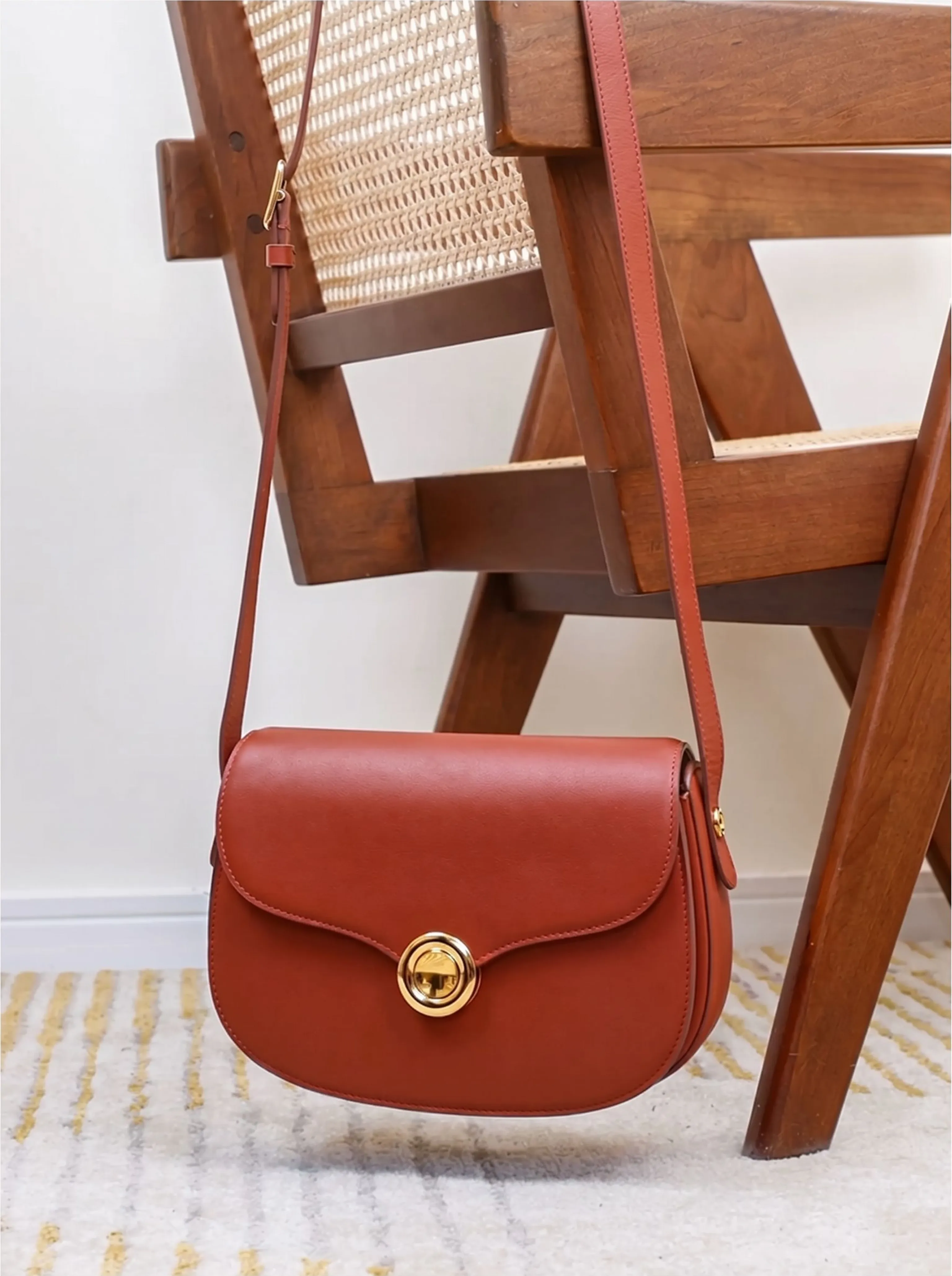 Turnlock Saddle Bag - Image 4