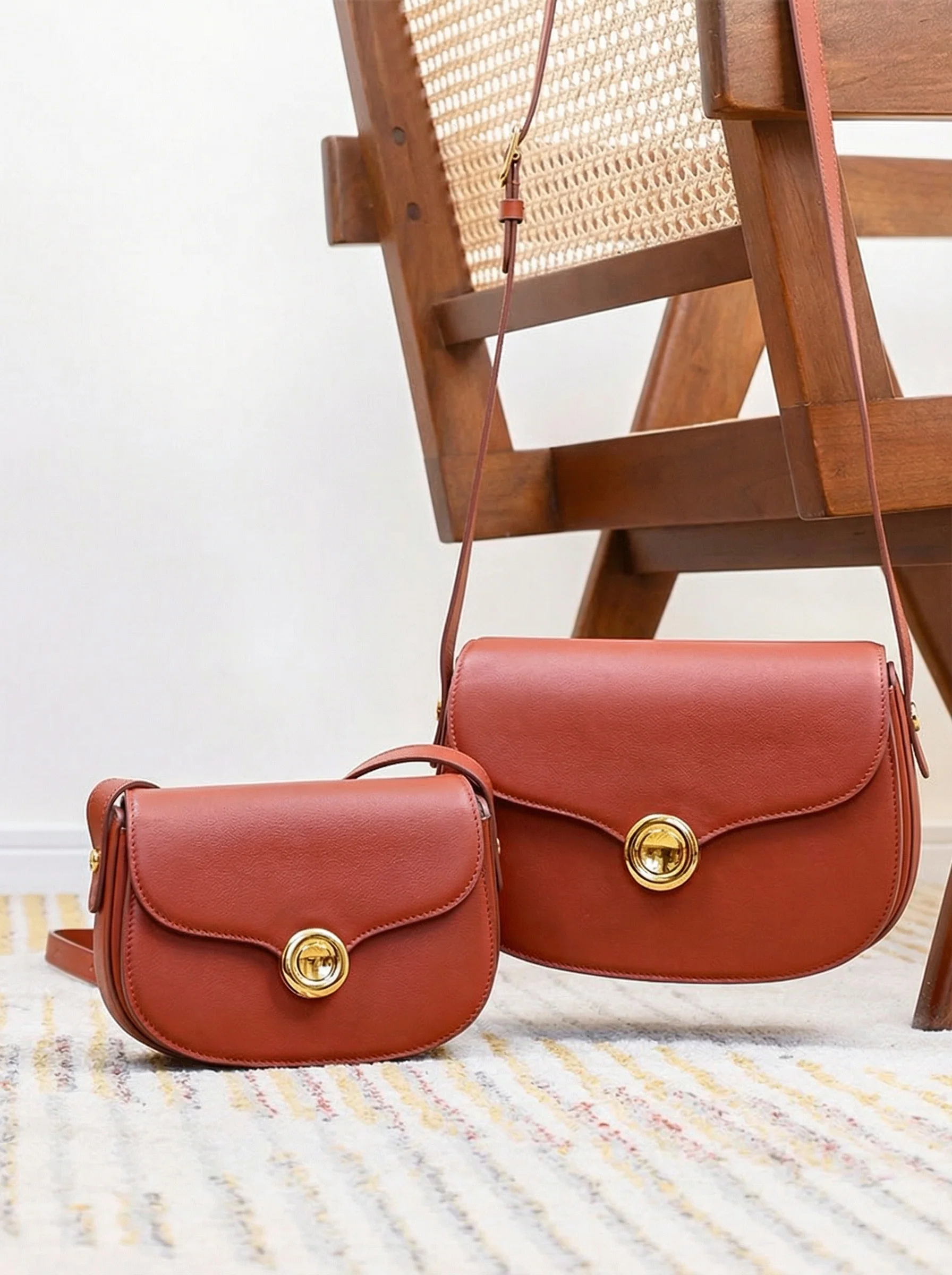 Turnlock Saddle Bag - Image 6