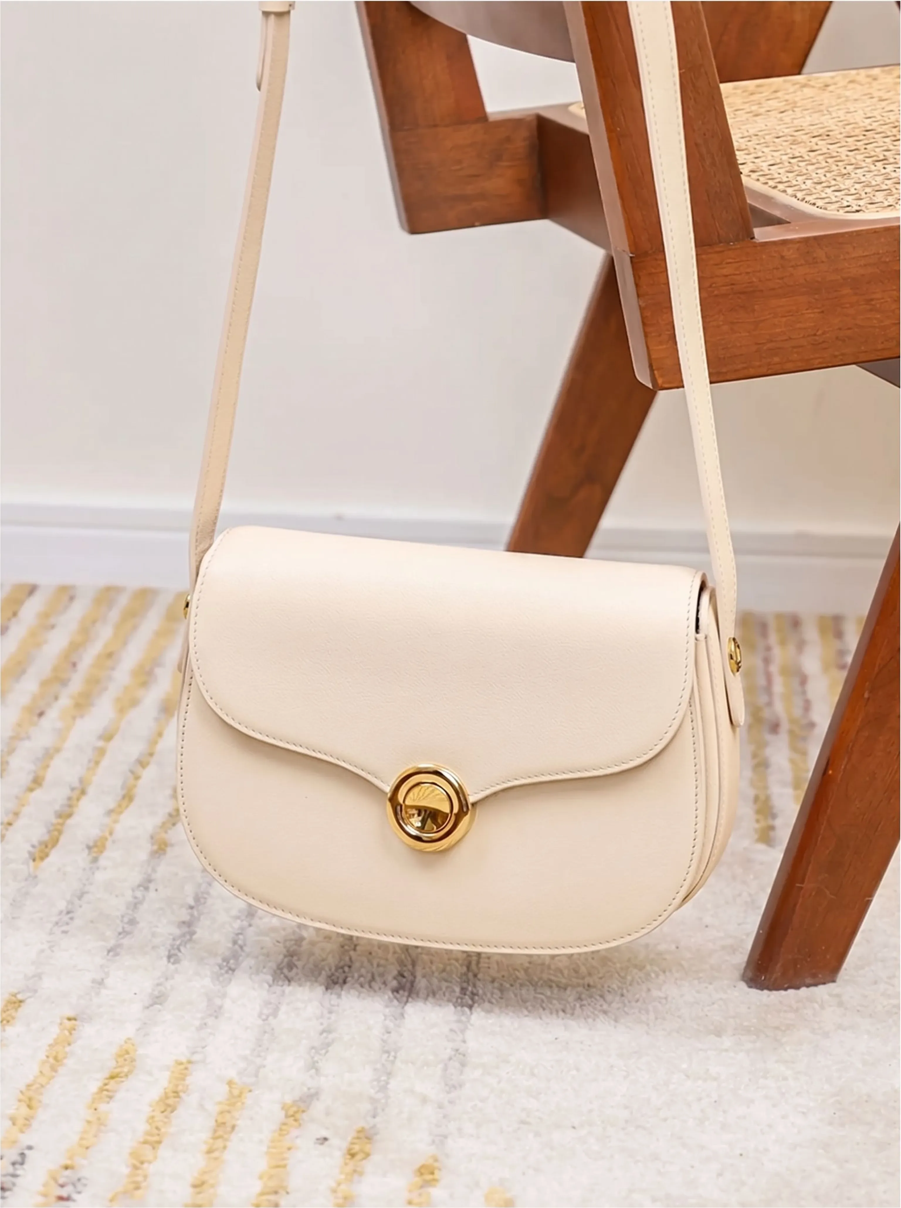 Turnlock Saddle Bag - Image 7