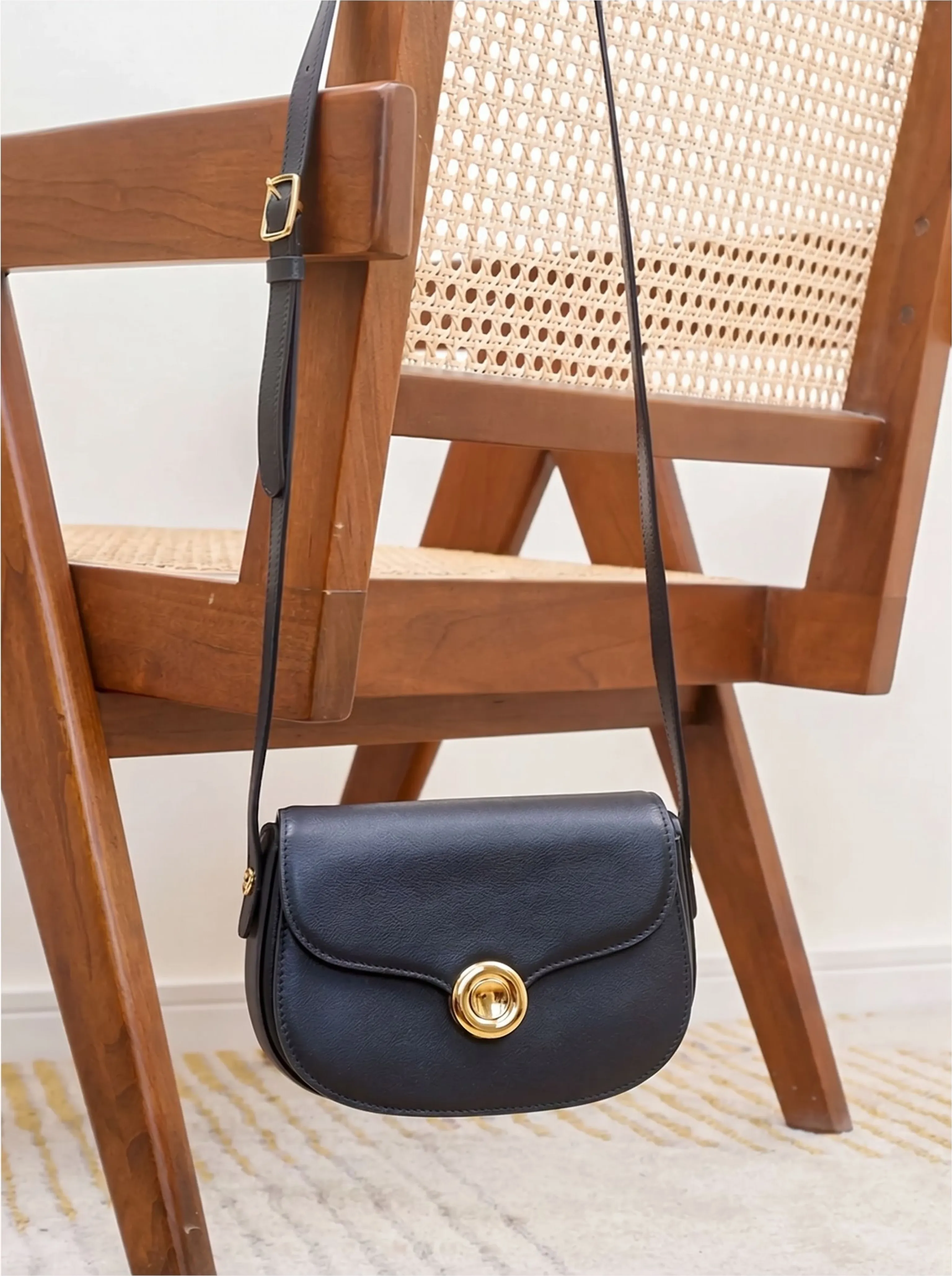 Turnlock Saddle Bag - Image 9