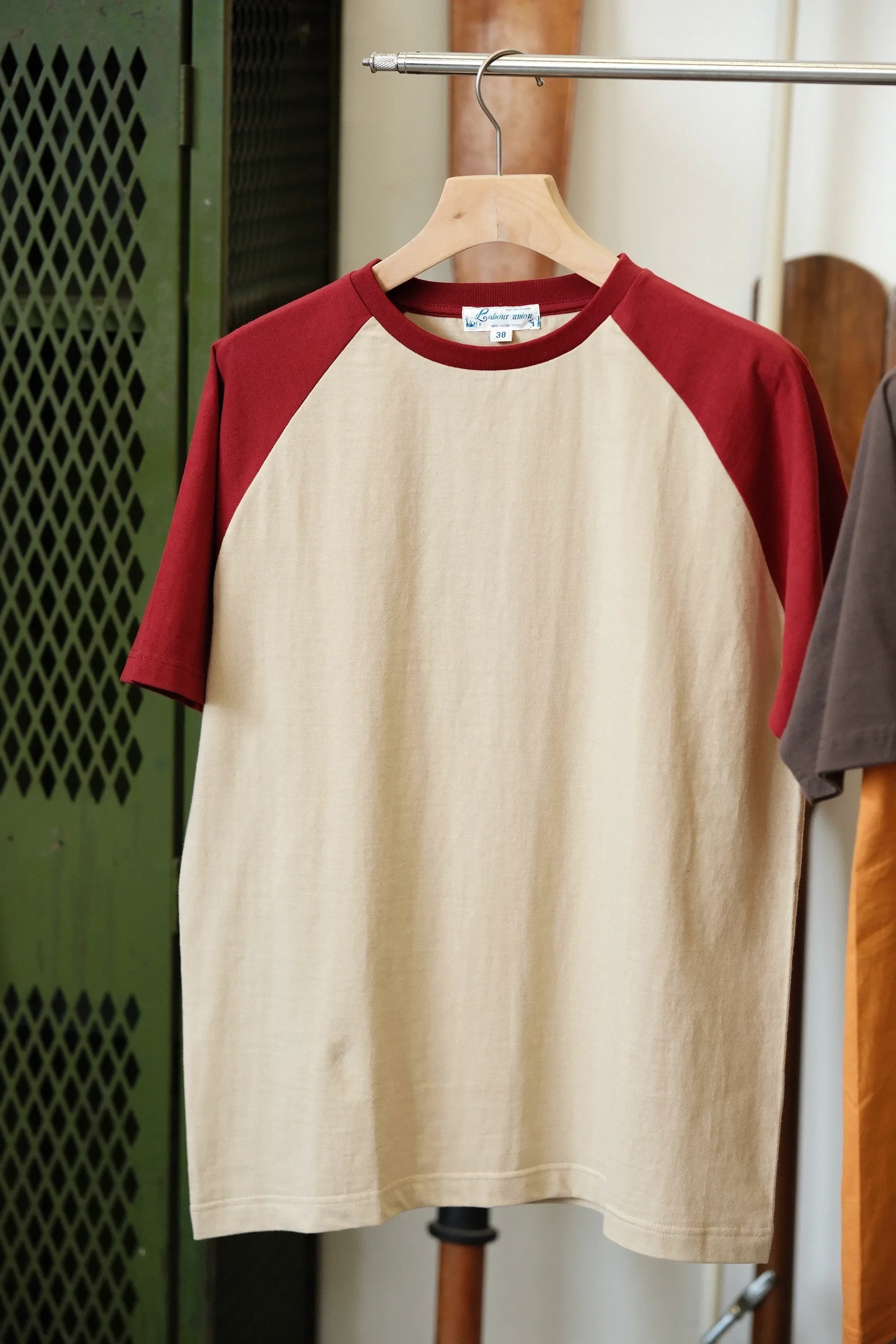 Two-Tone Raglan T-Shirt - Image 6