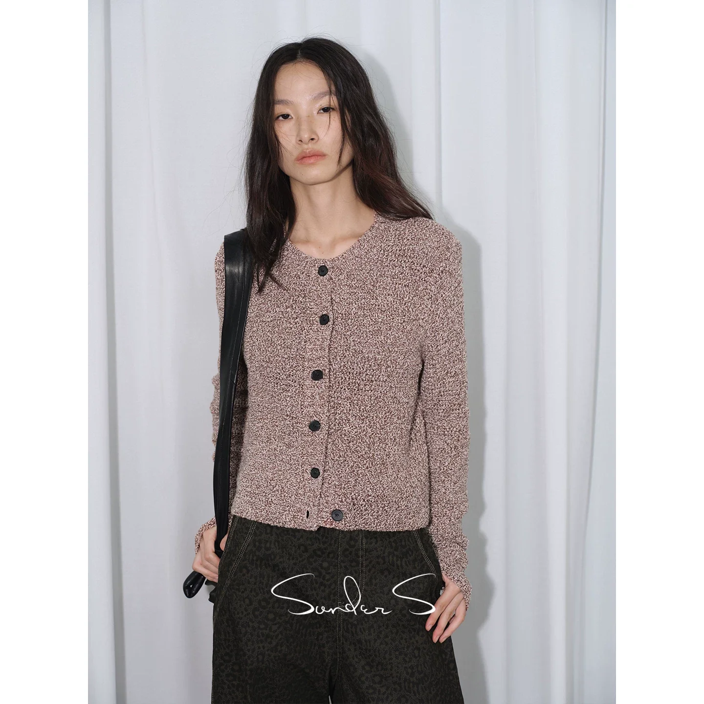 Two-Tone Textured Round-Neck Cardigan - Image 5