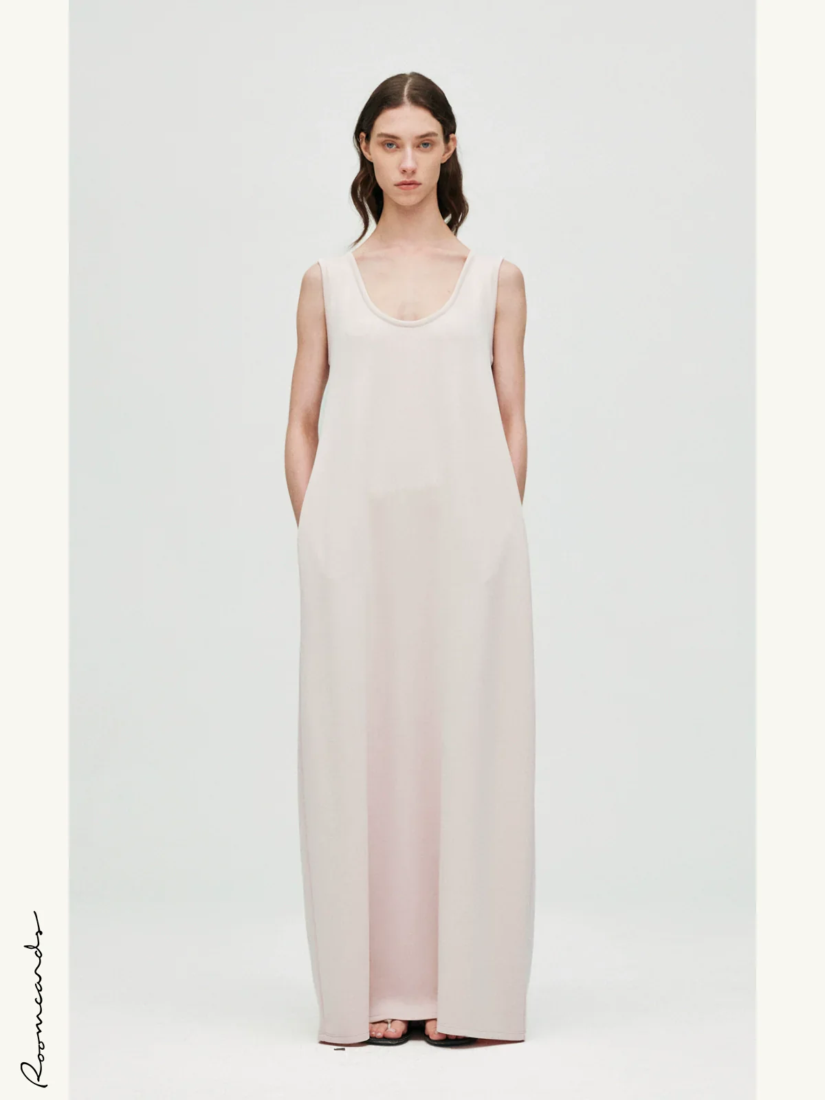U-Neck Bud Dress - Image 4