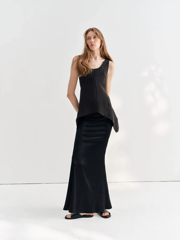 U-Neck Vest & Fishtail Skirt Set - Image 3